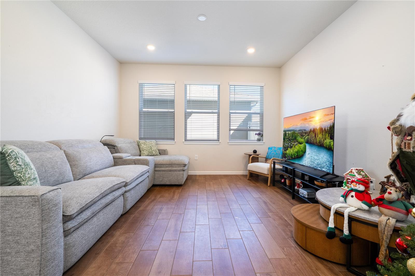 ISLES OF LAKE NONA - Residential