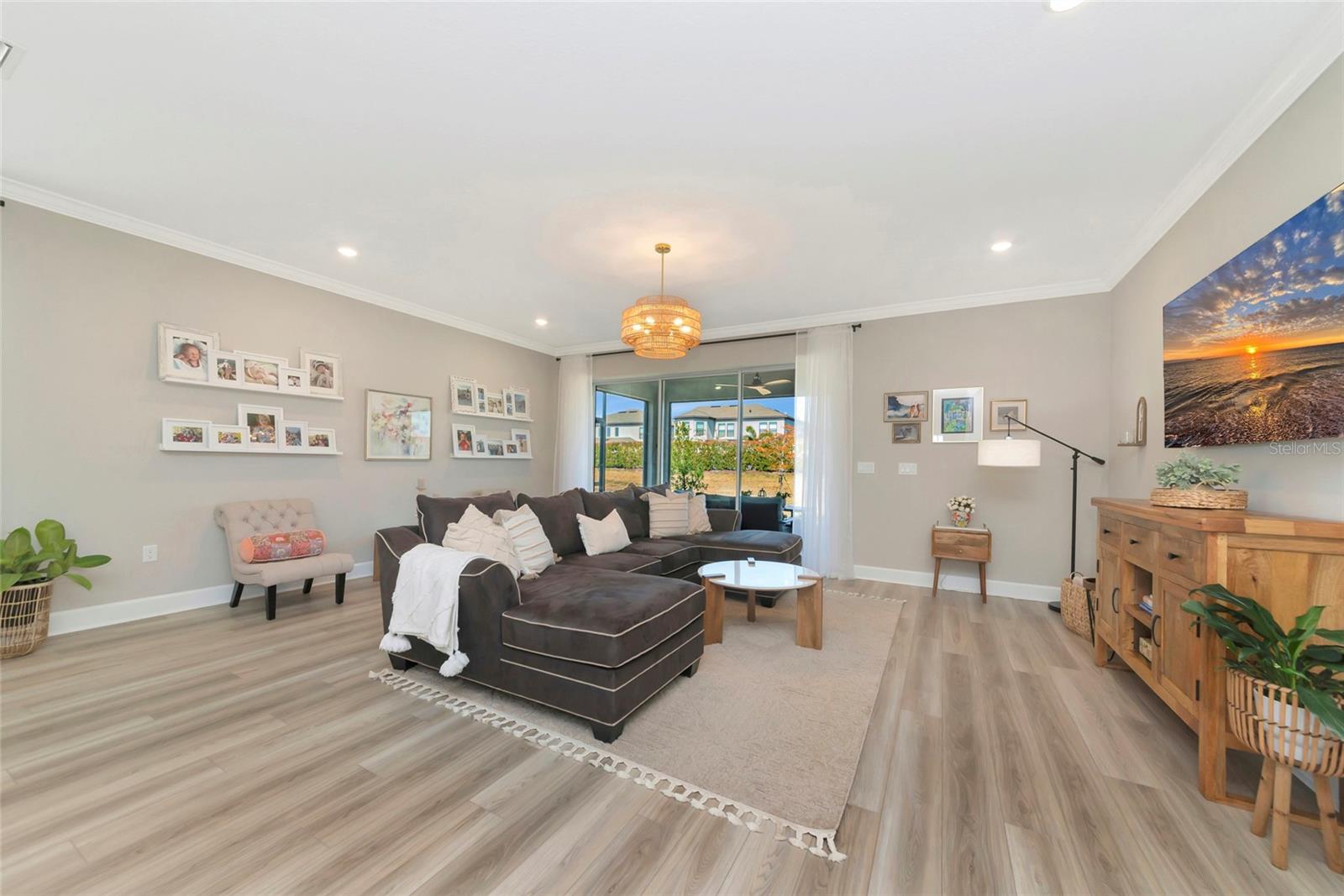 8516 GOLDEN DAWN COURT