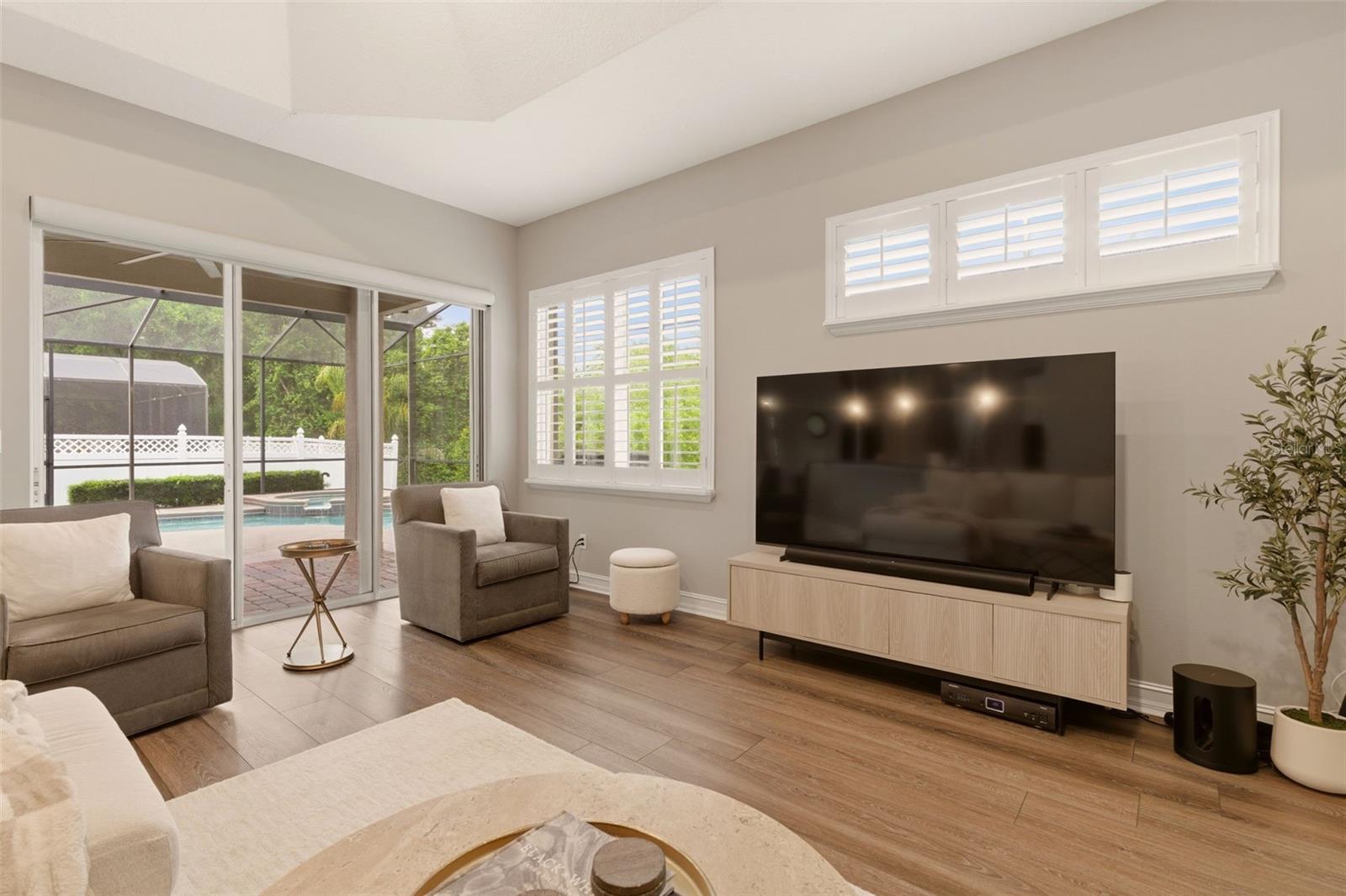 BUCKINGHAM ESTATES - Residential