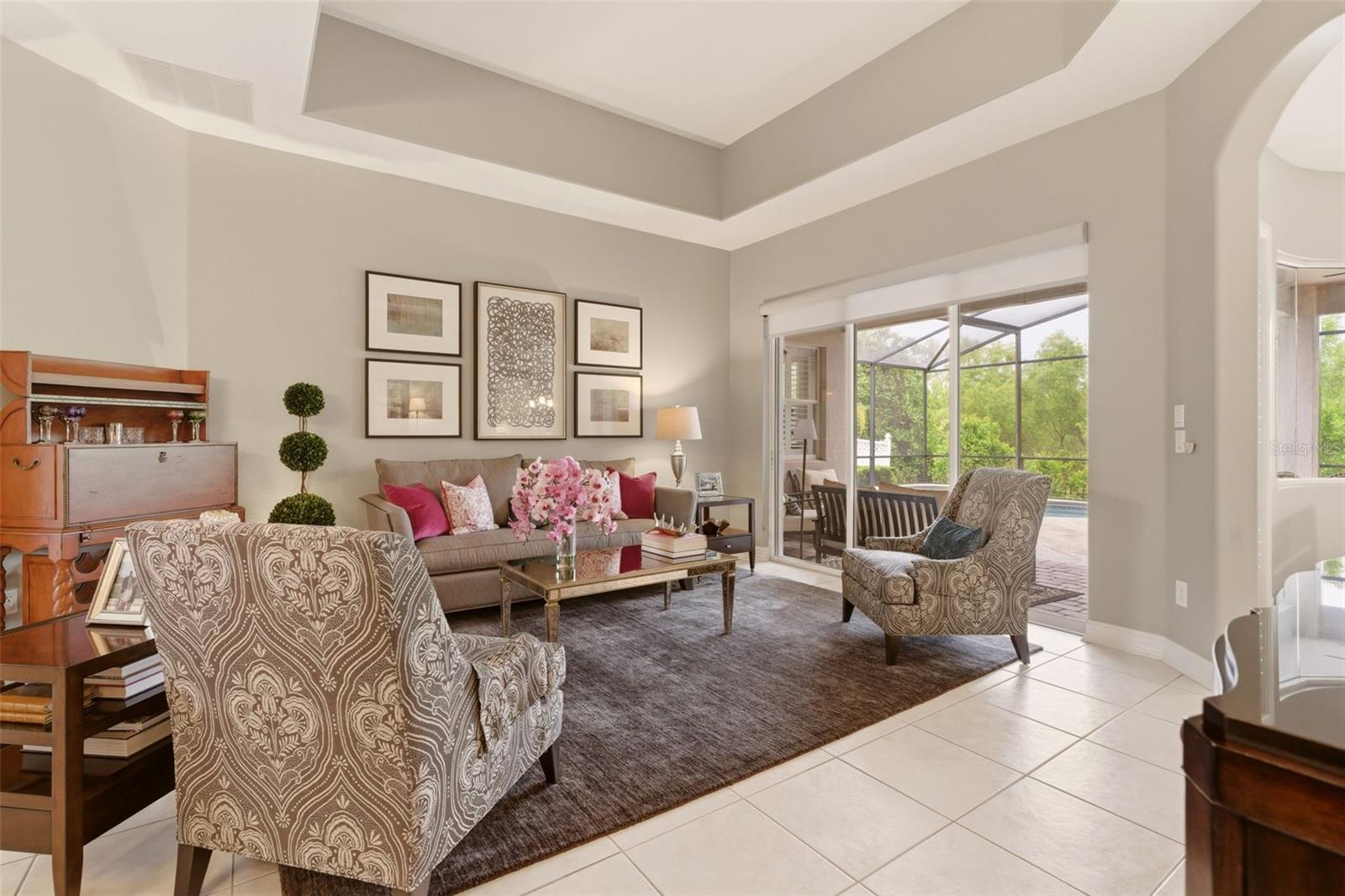 BUCKINGHAM ESTATES - Residential