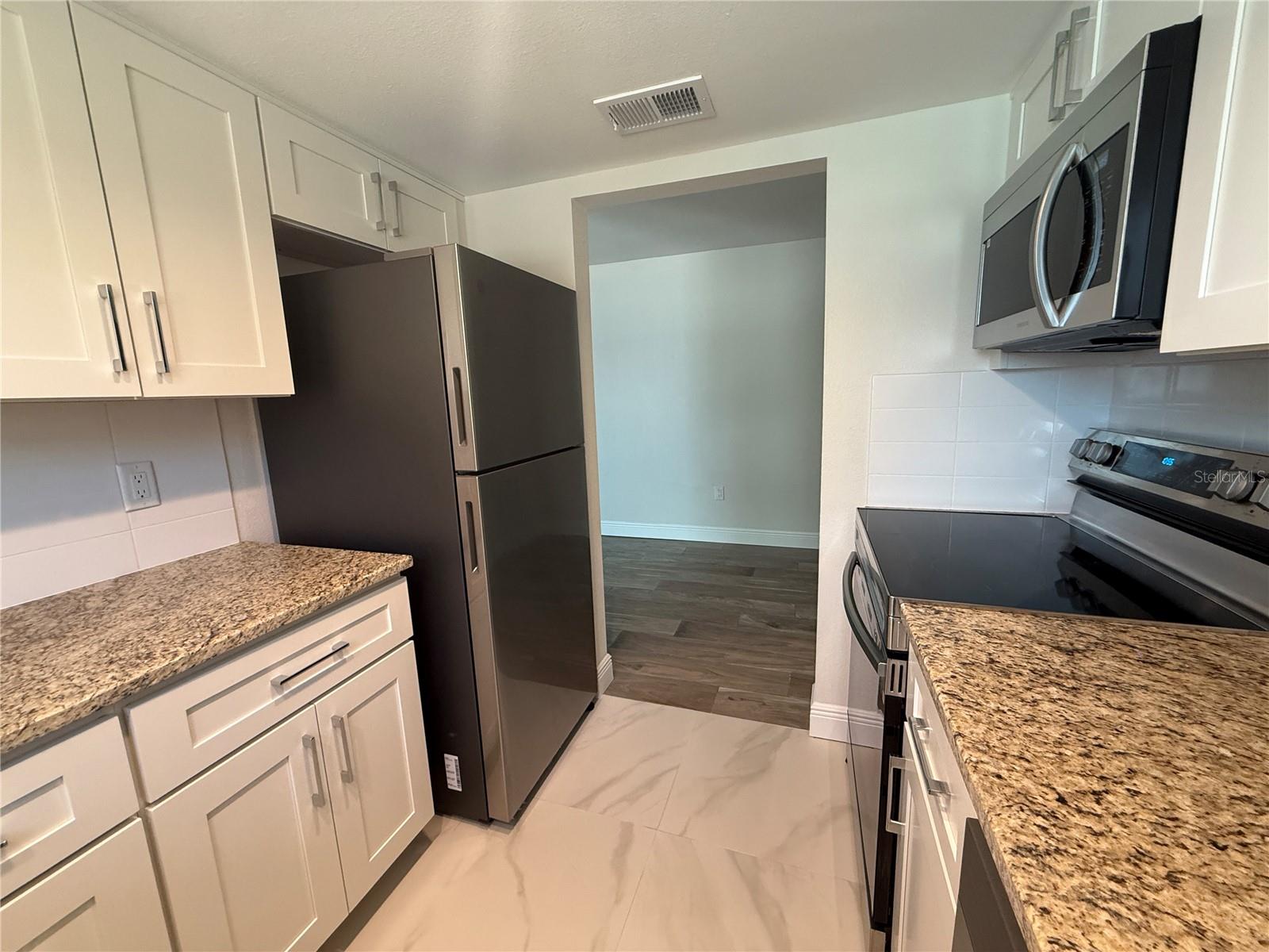 GULF SHORES SUB - Residential Lease