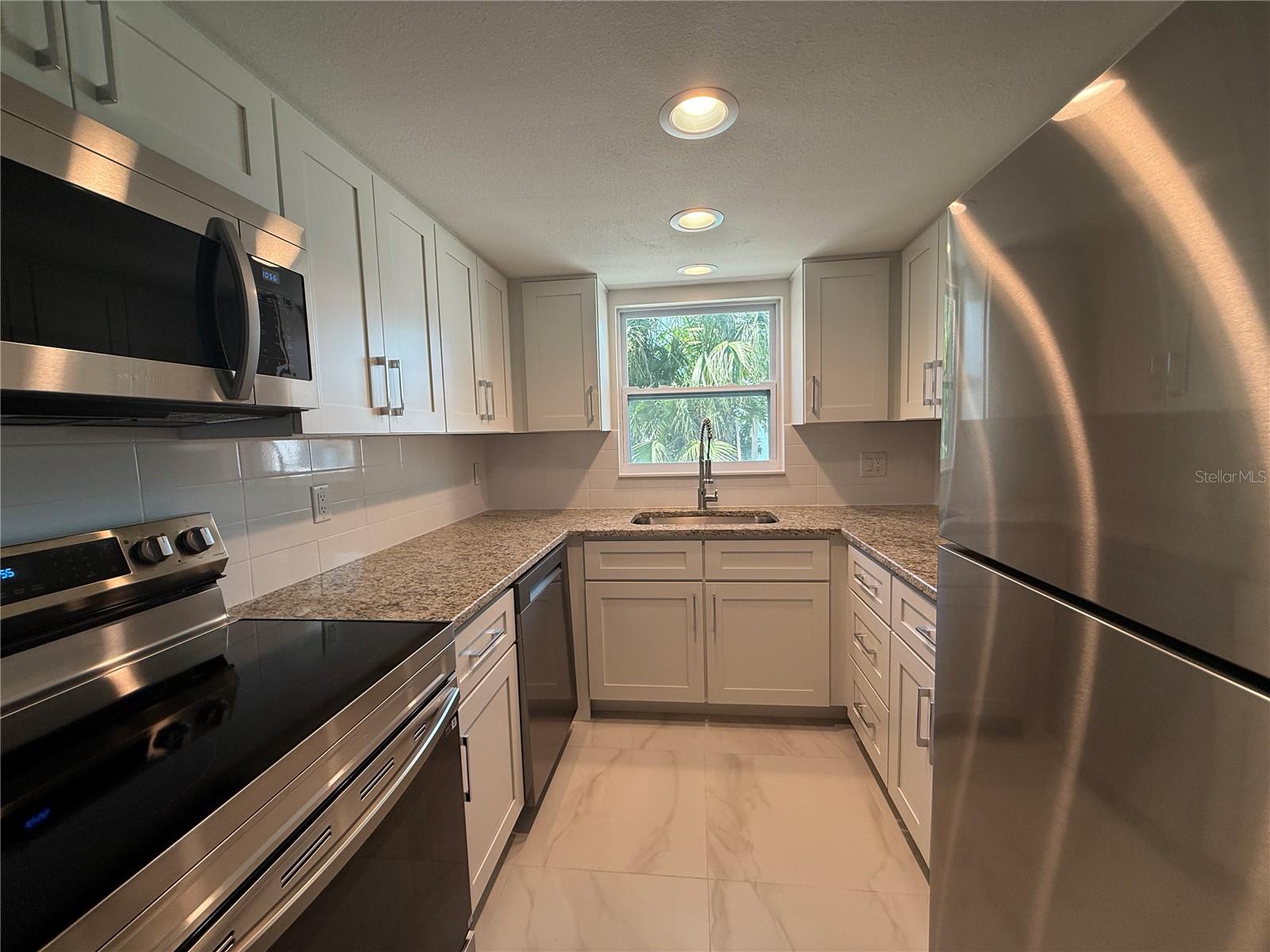 GULF SHORES SUB - Residential Lease