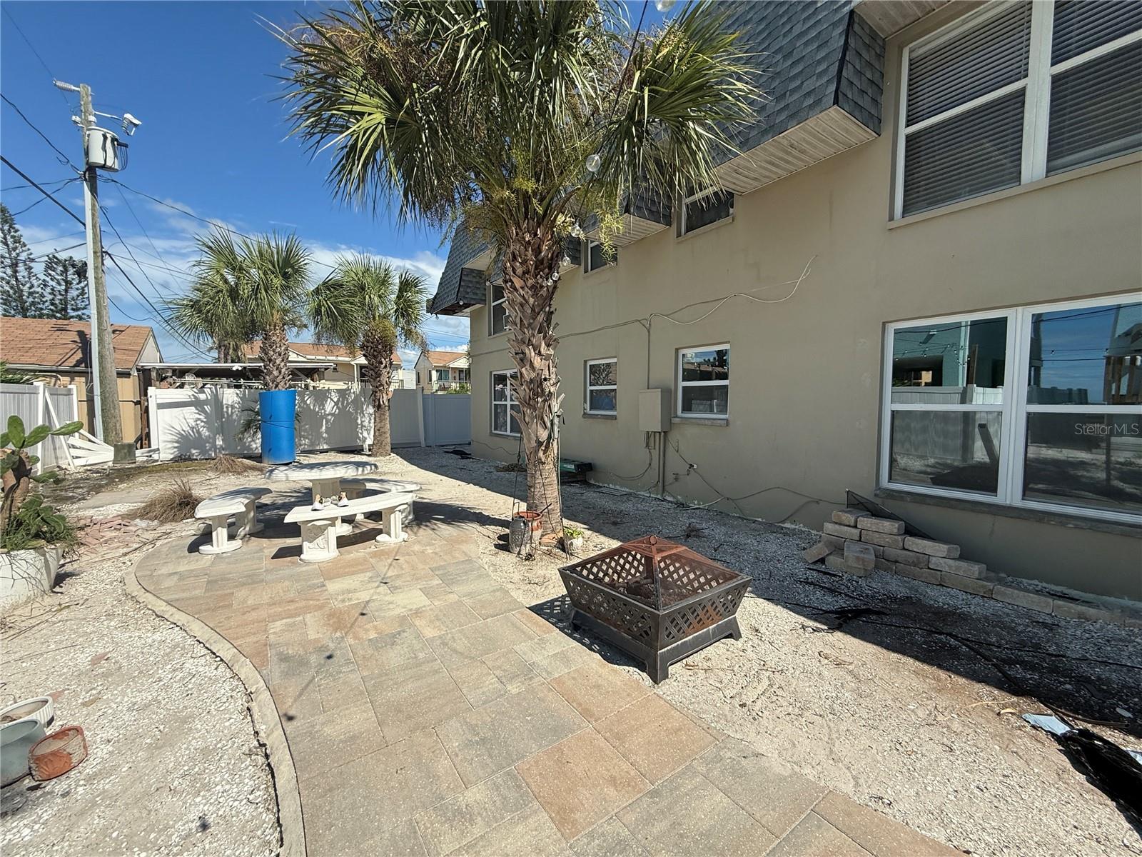 GULF SHORES SUB - Residential Lease