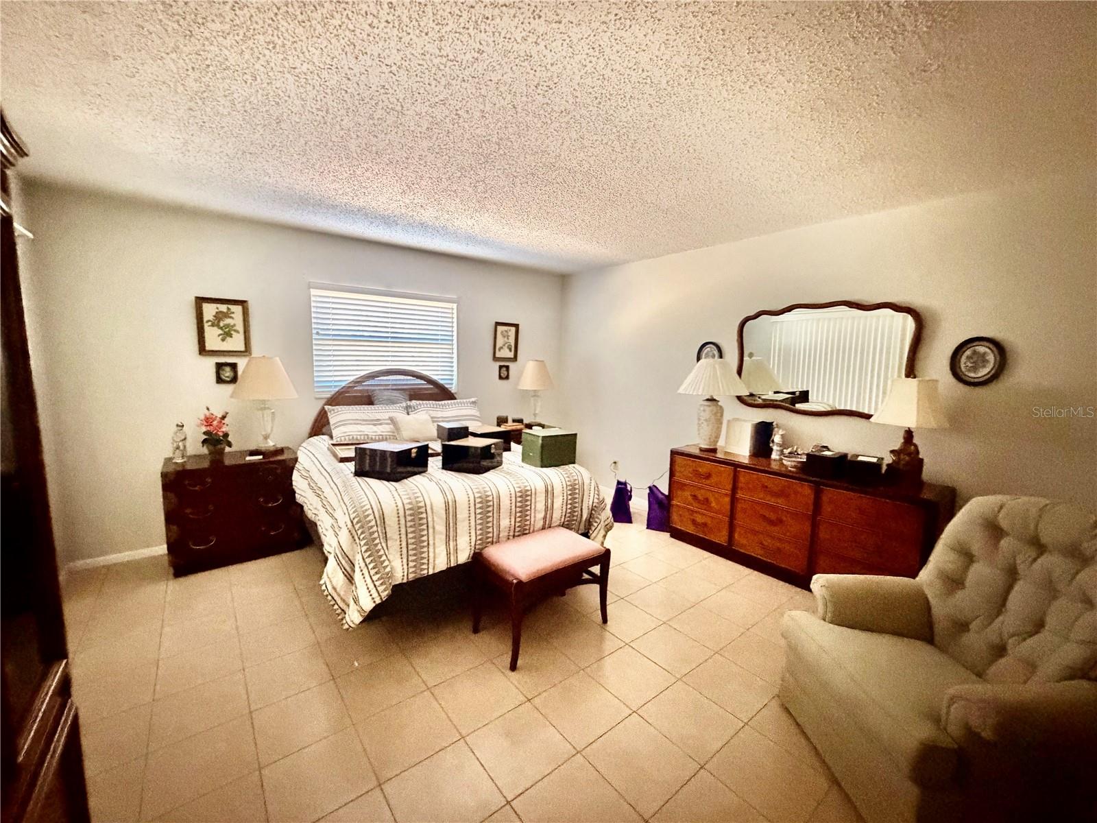 ANCHORAGE OF TARPON LAKE UNIT ONE THE - Residential