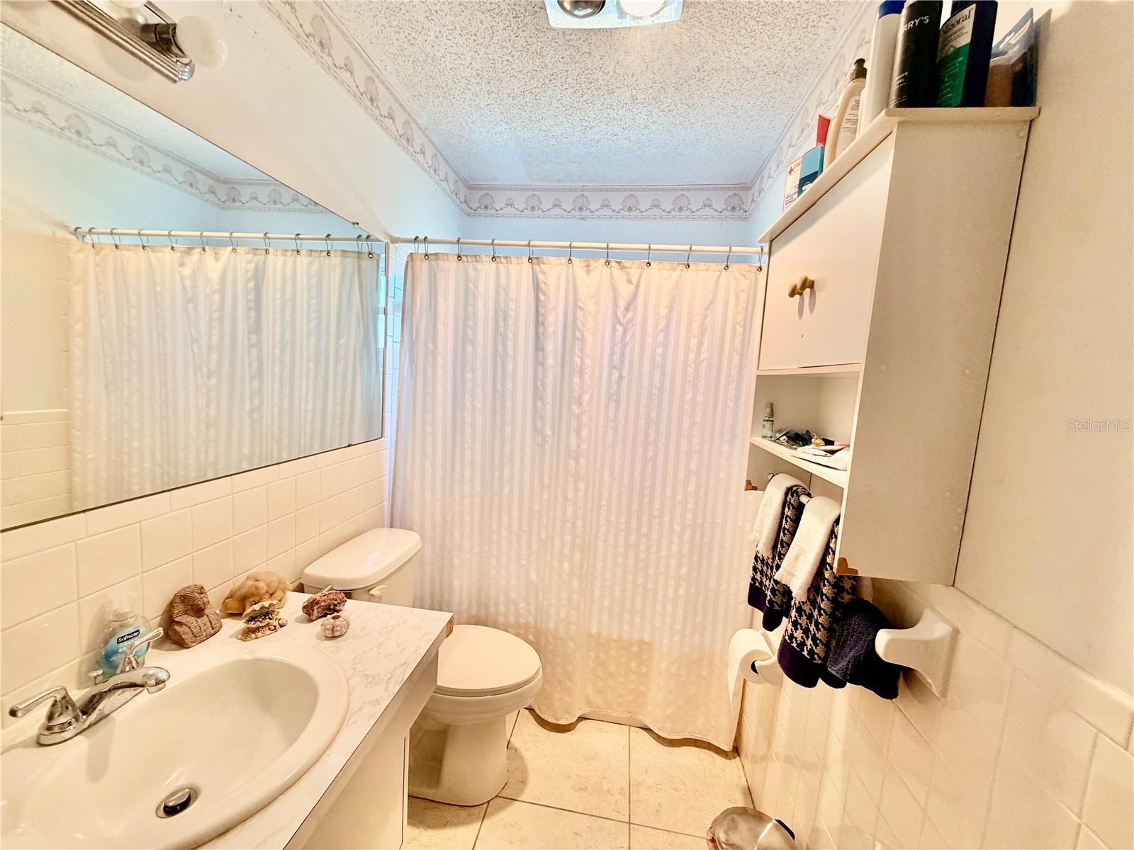 ANCHORAGE OF TARPON LAKE UNIT ONE THE - Residential