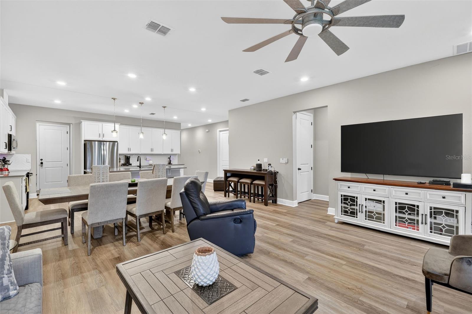 SEASONS/PK HILL - Residential