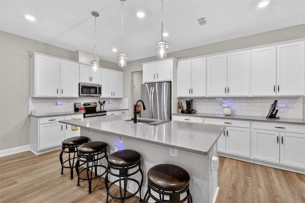 Photo of 7838 Sloewood Drive, Leesburg, FL 34748 (MLS # G5106065)