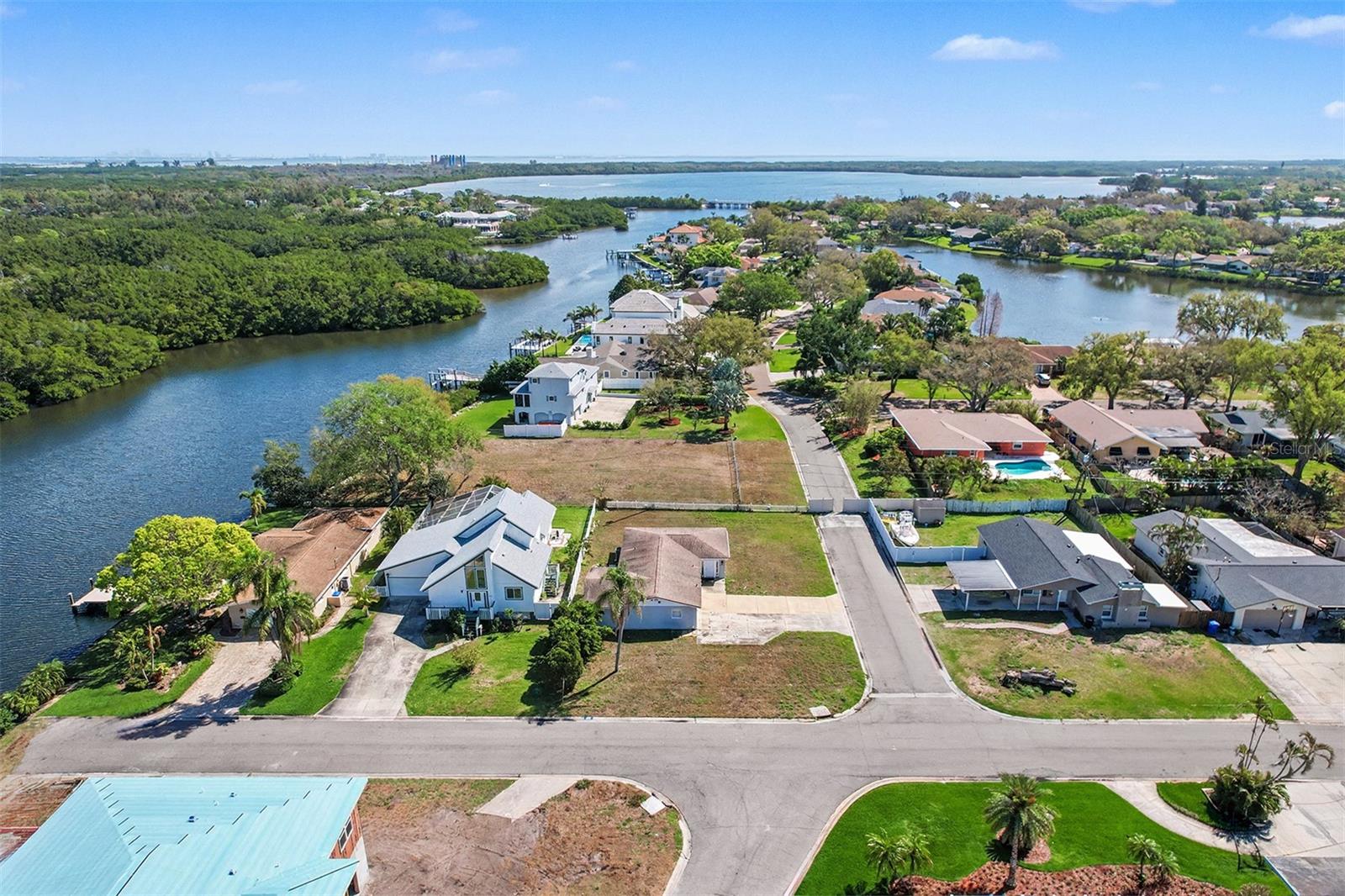 SUN-LIT SHORES J & J REP - Residential