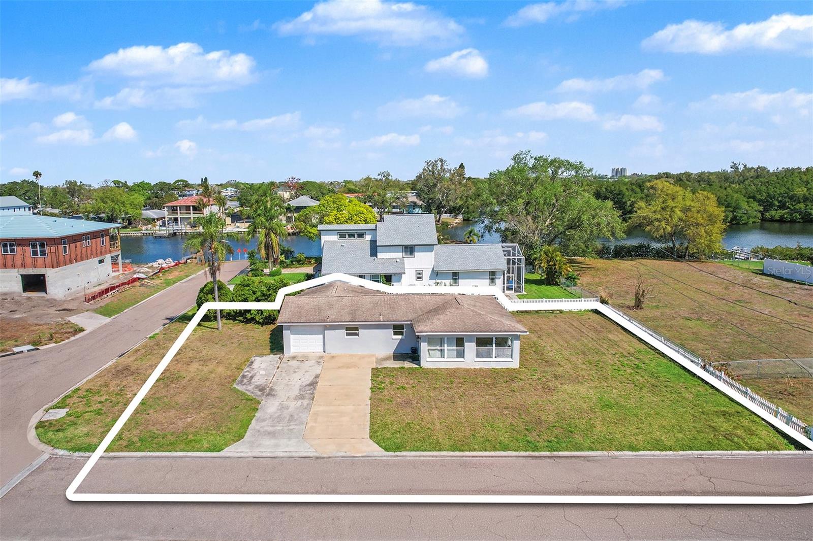 SUN-LIT SHORES J & J REP - Residential