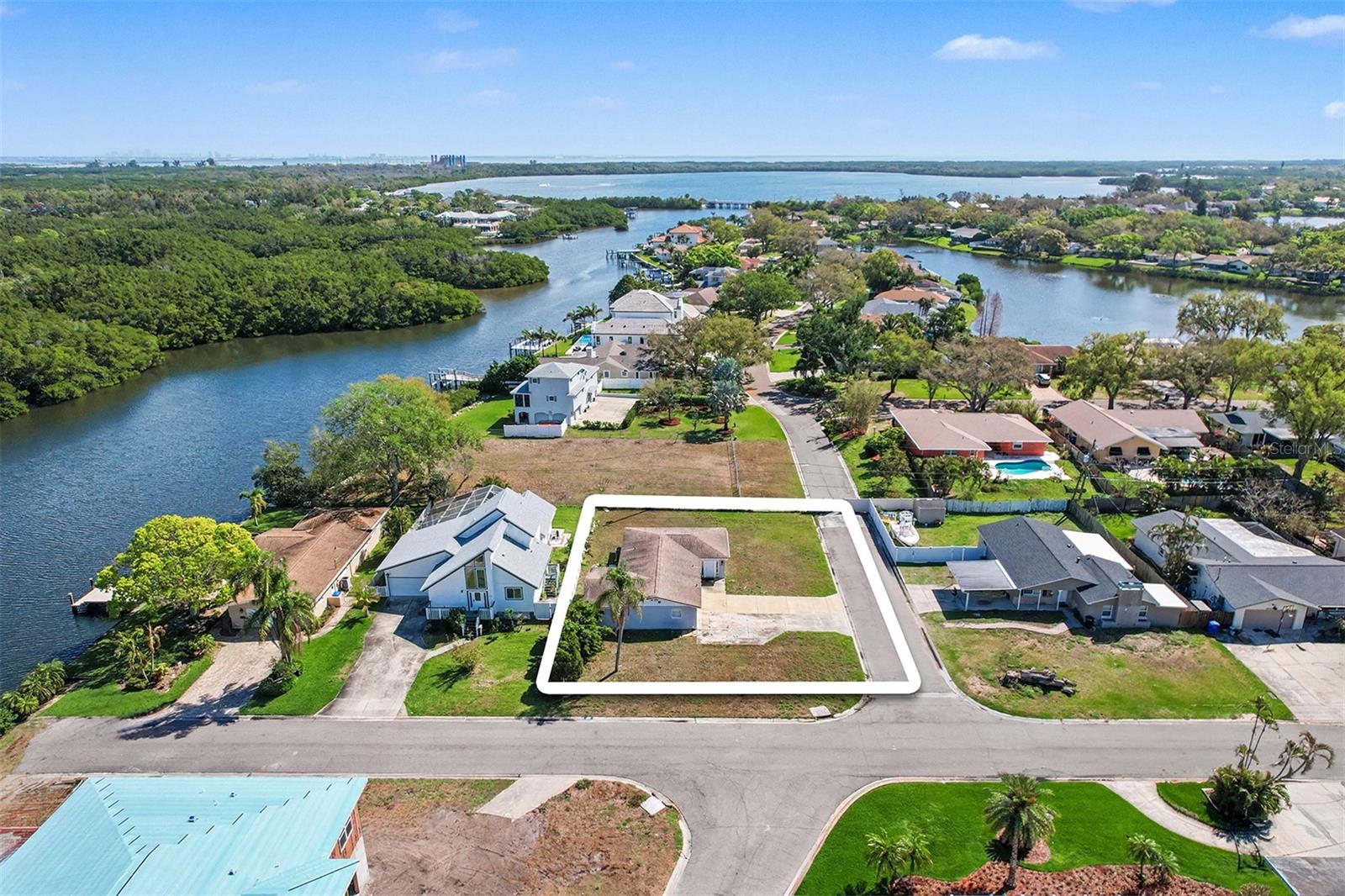 SUN-LIT SHORES J & J REP - Residential