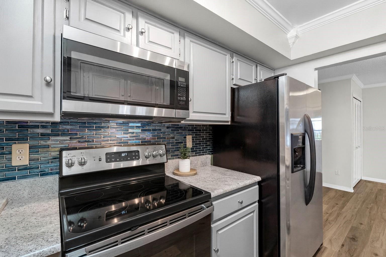 10226 SEMINOLE ISLAND DRIVE