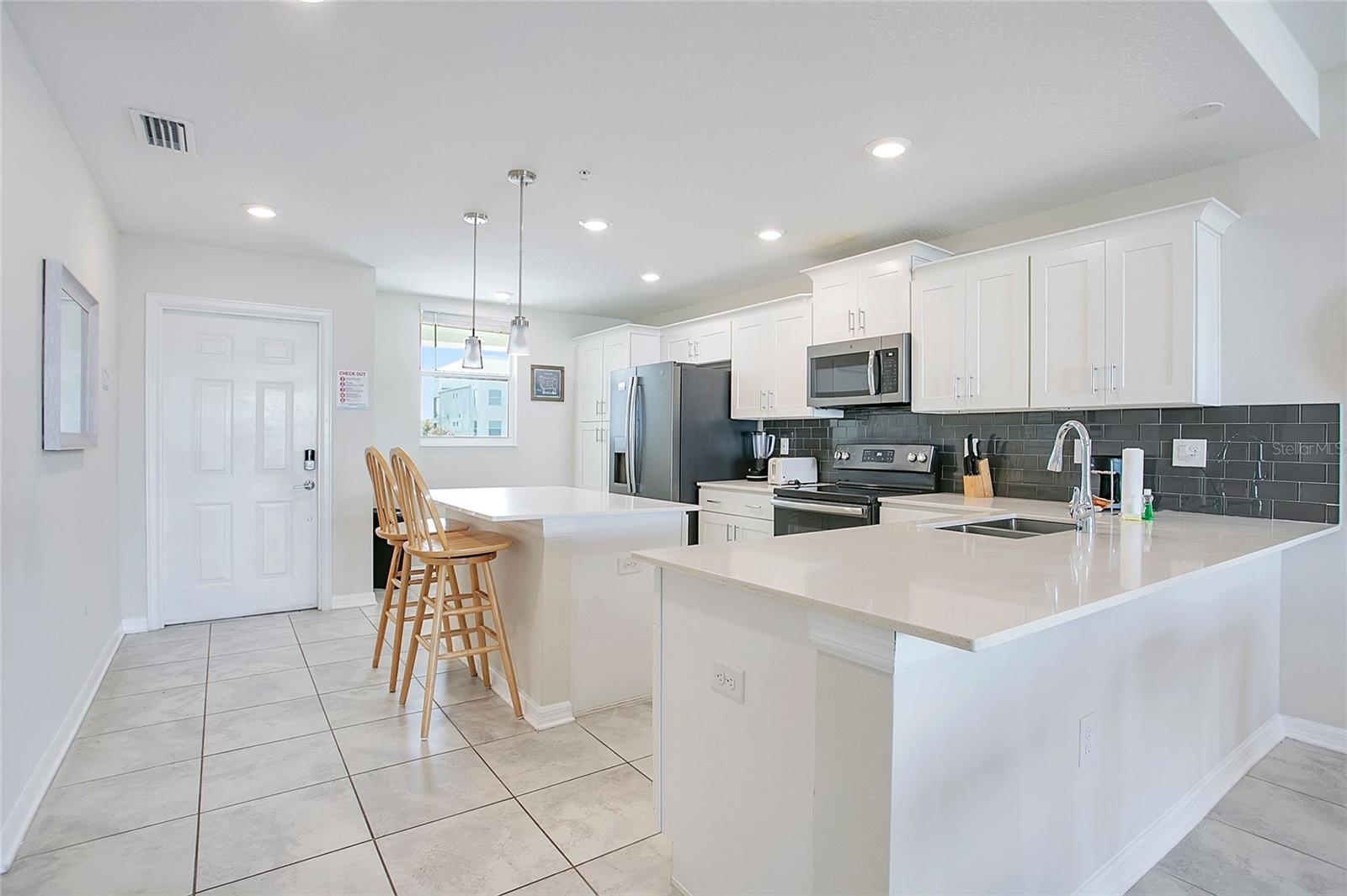 3120 PARADOX CIRCLE 204