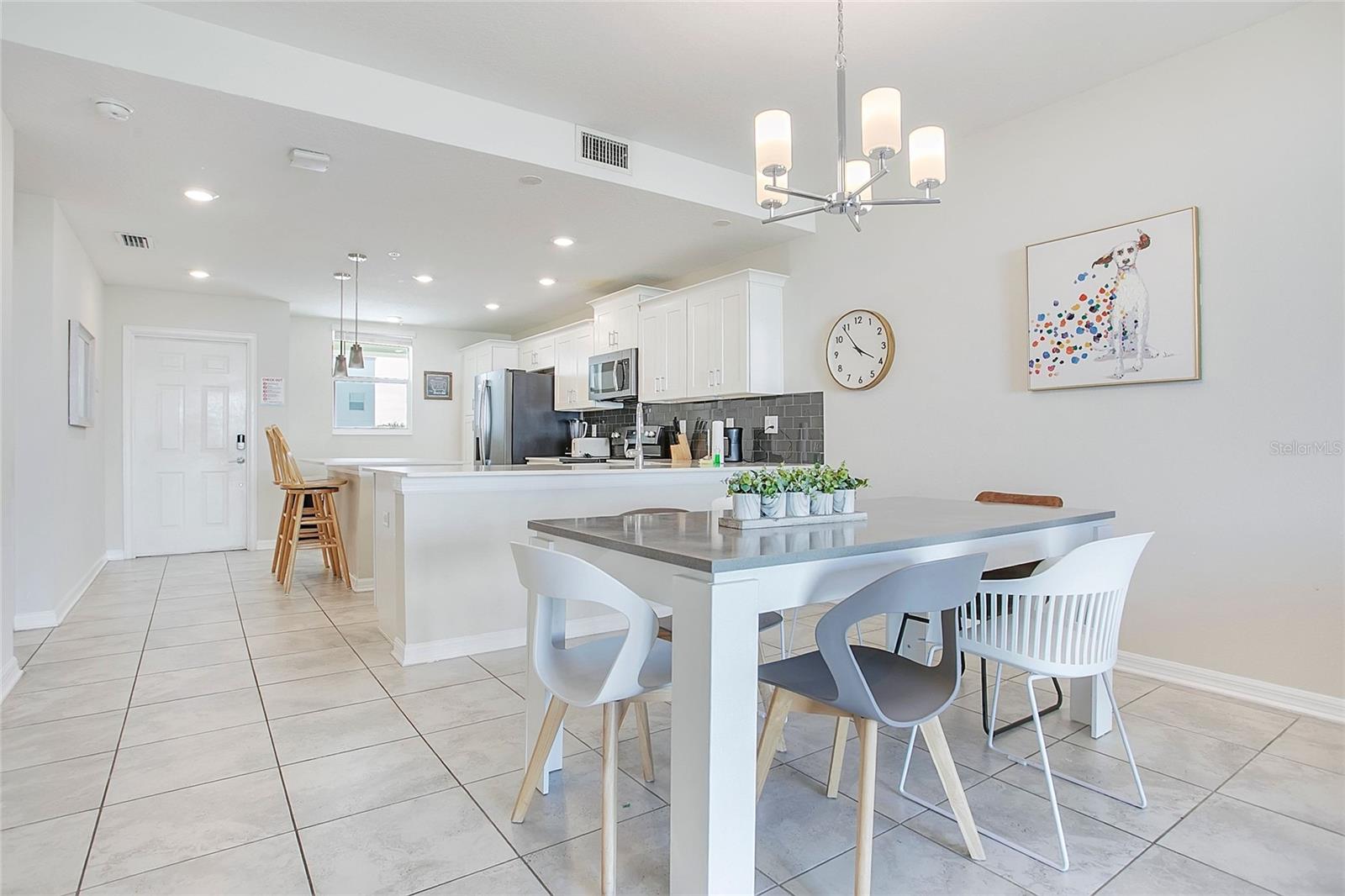 3120 PARADOX CIRCLE 204