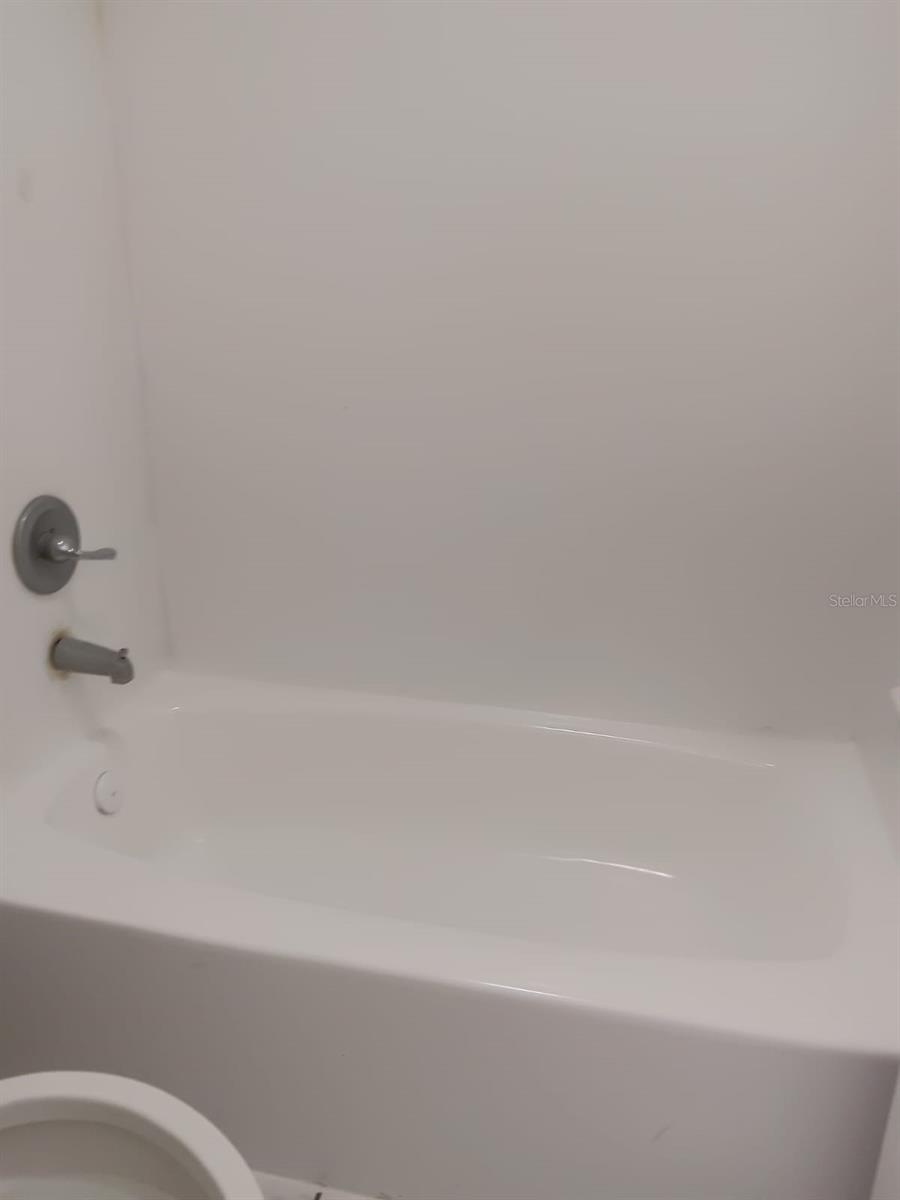 SANDLAKE COURTYARDS CONDO 5901/3515 - Residential