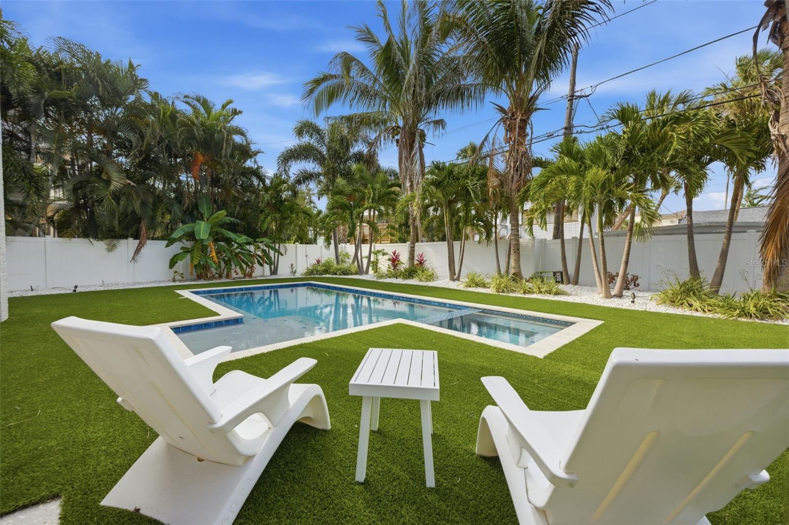 DON CE-SAR PLACE - Residential