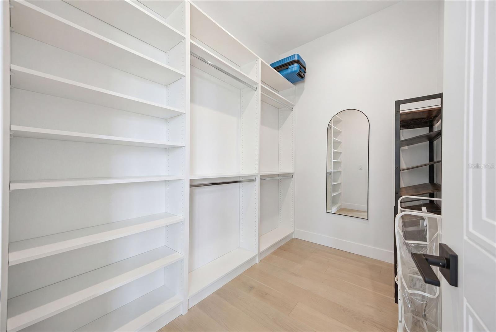 DON CE-SAR PLACE - Residential