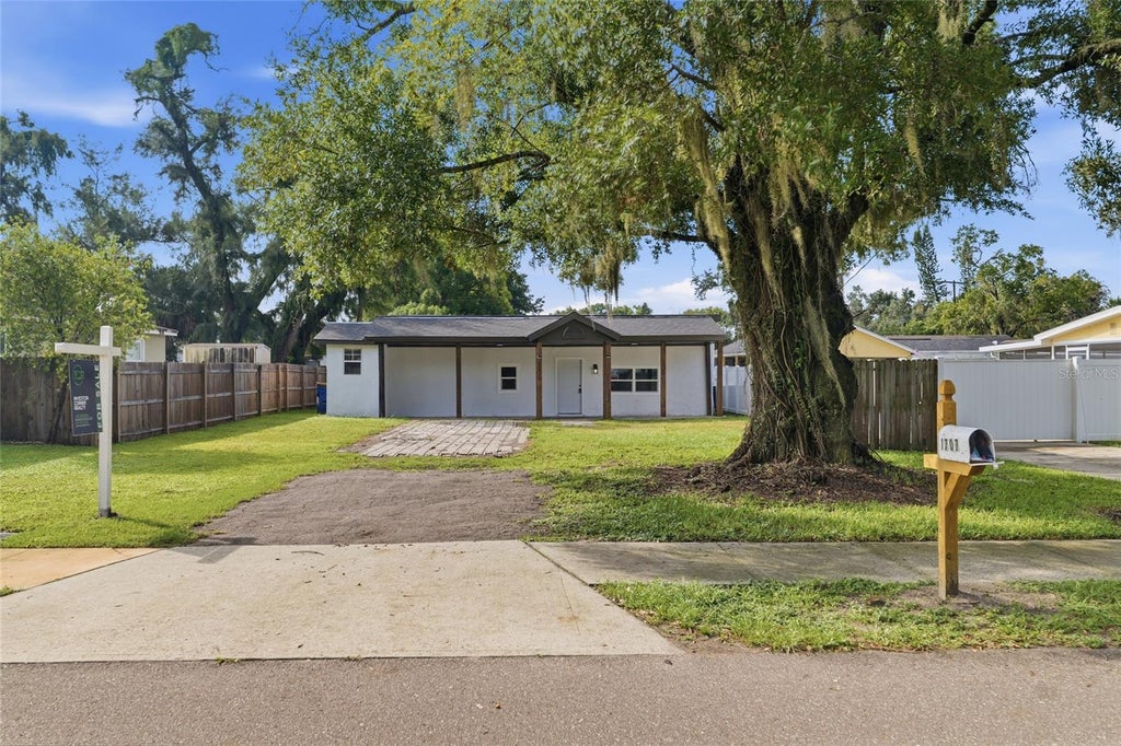 Photo of 1707 E Frierson Avenue, Tampa, FL 33610 (MLS # TB8547451)