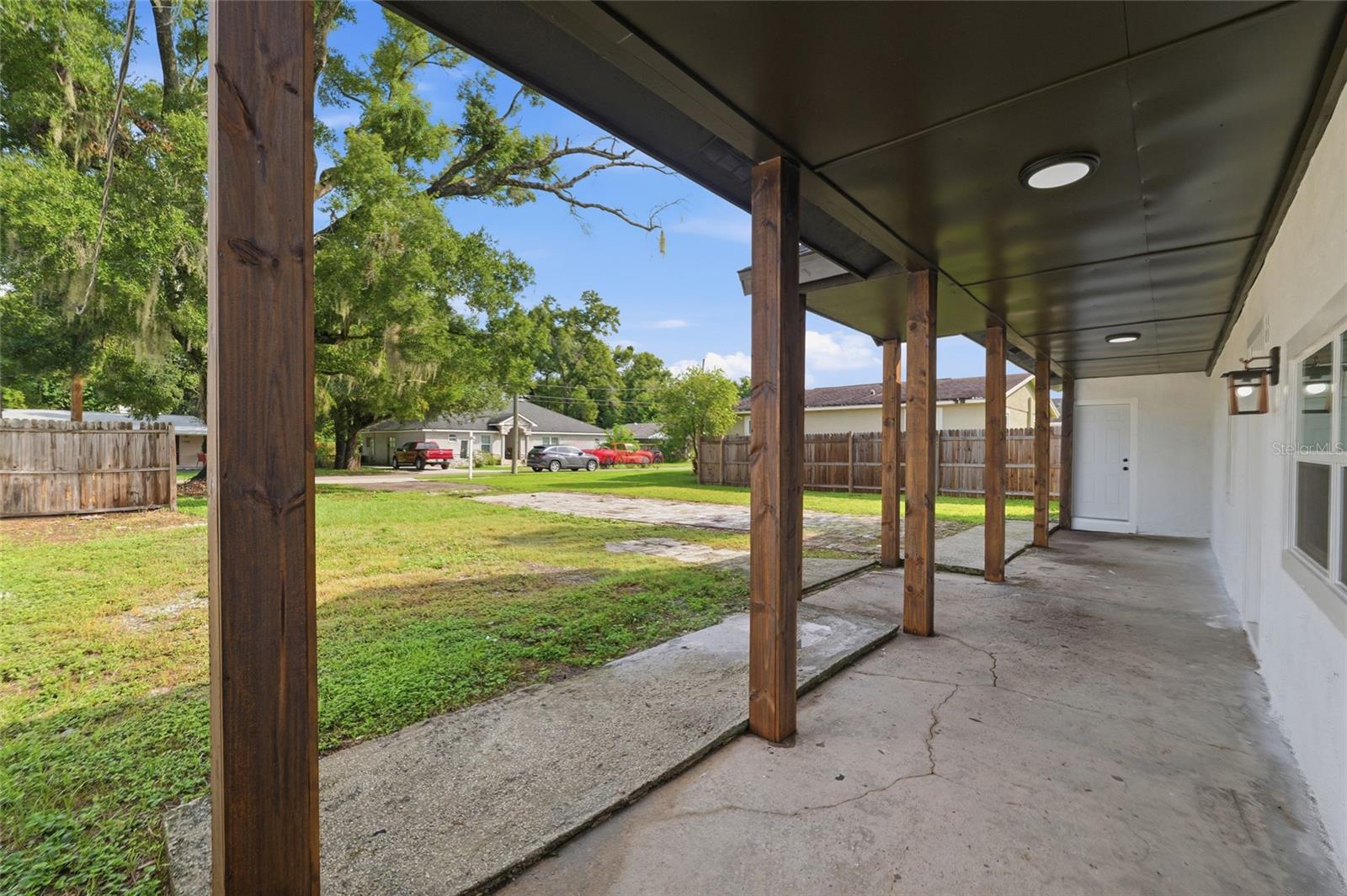 1707 E FRIERSON AVENUE
