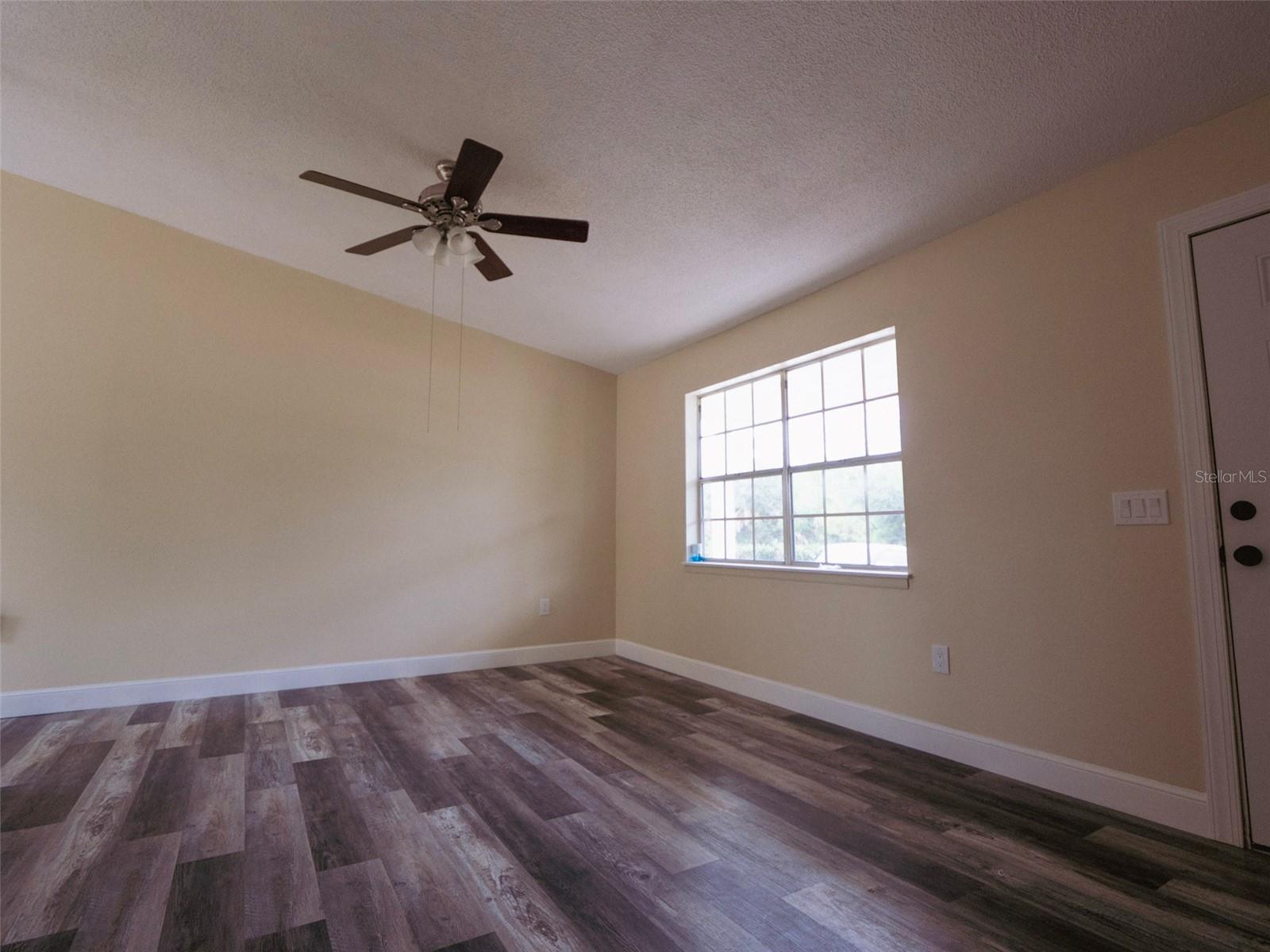 12091 CROSSGATE AVENUE