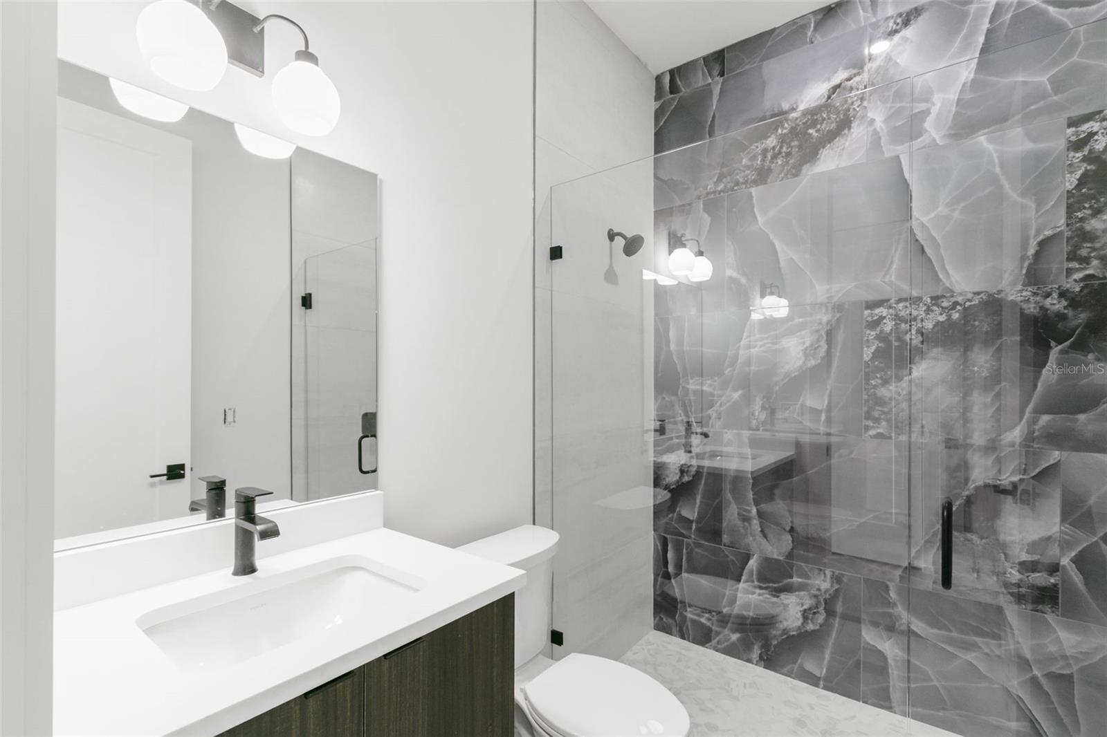 SANCTUARY COVE - Residential