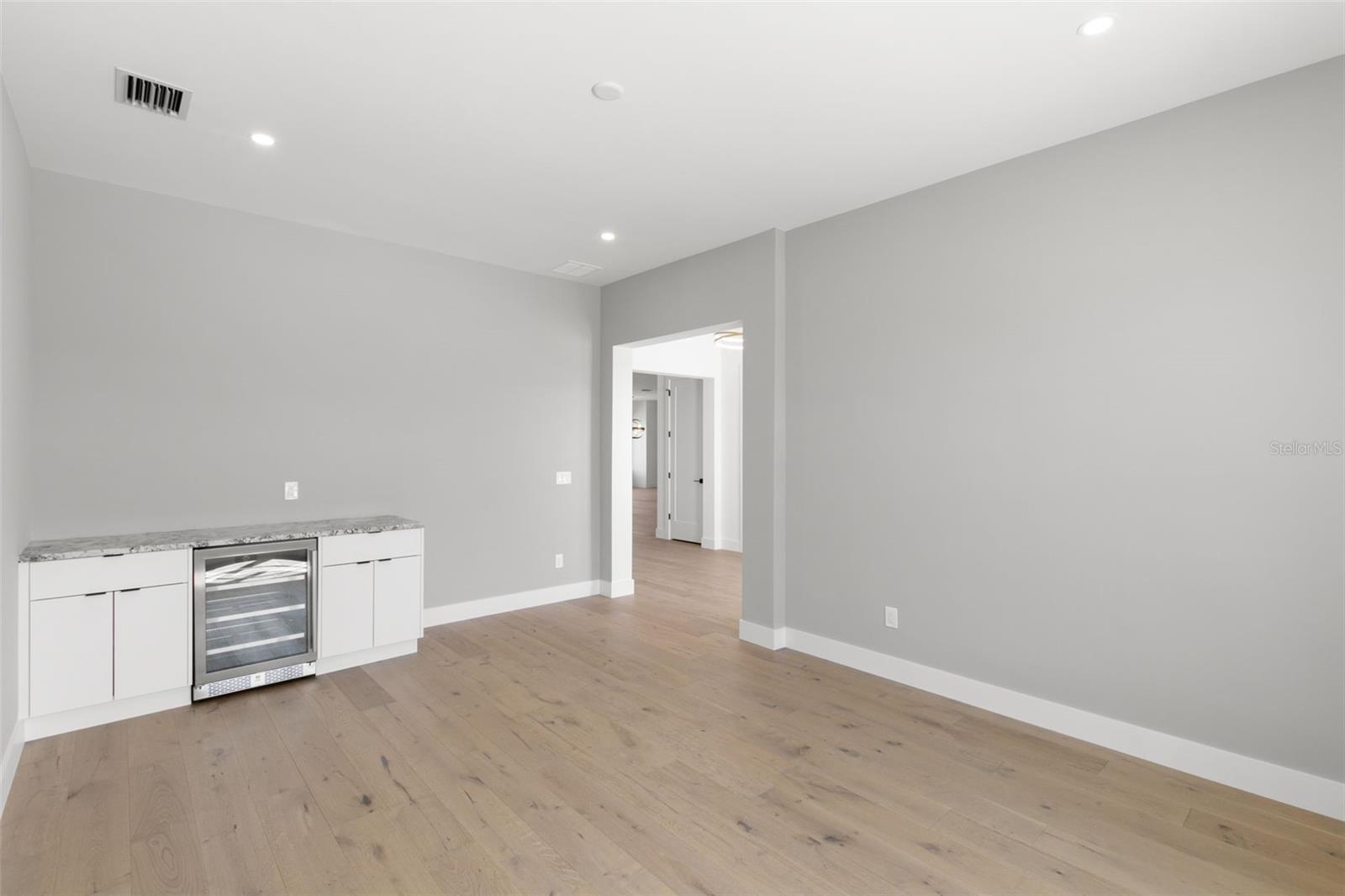 SANCTUARY COVE - Residential