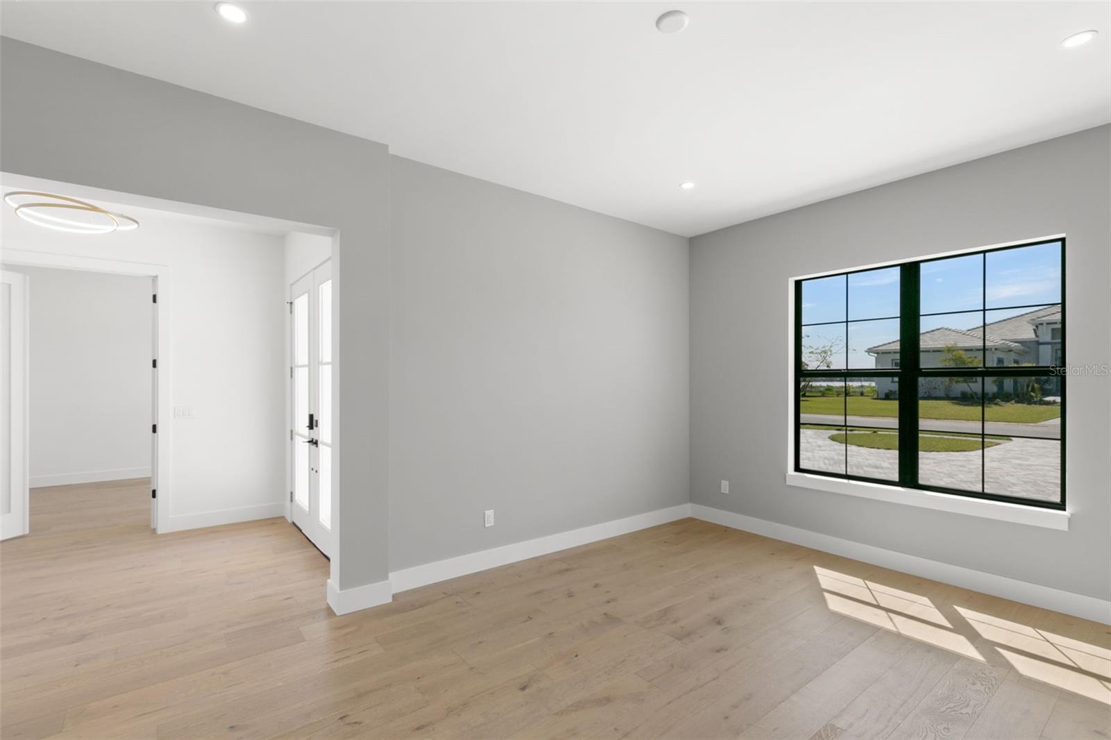 SANCTUARY COVE - Residential