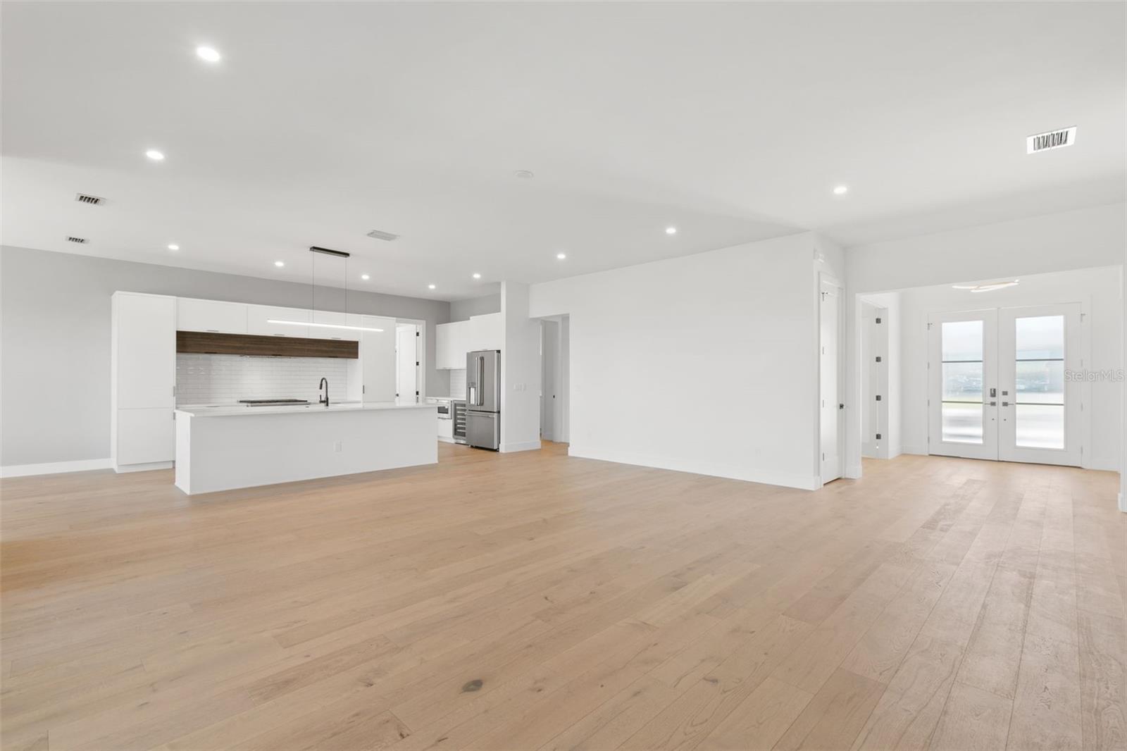 SANCTUARY COVE - Residential