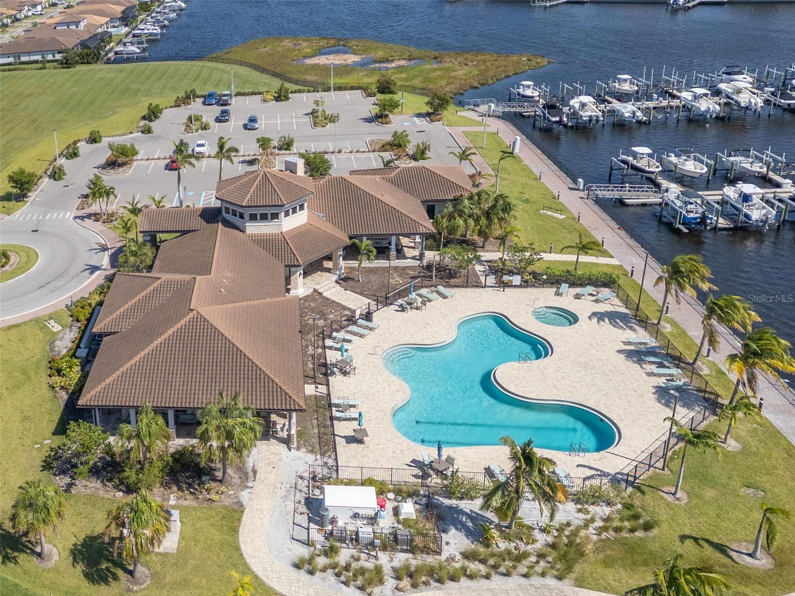 SANCTUARY COVE - Residential