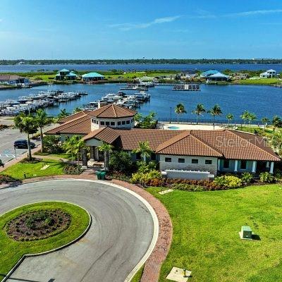 SANCTUARY COVE - Residential