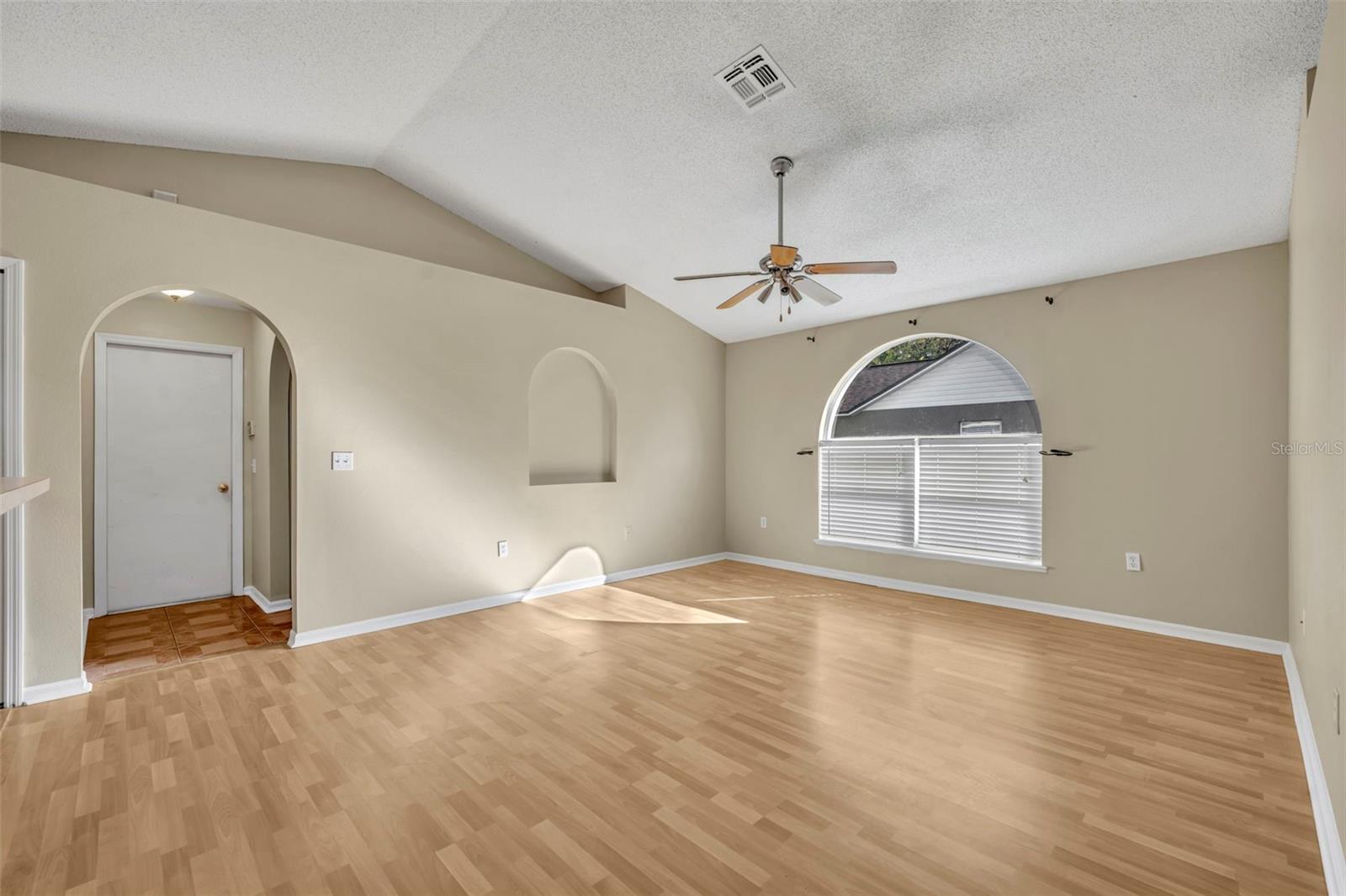 LAKEVIEW RESERVE 46/149 - Residential