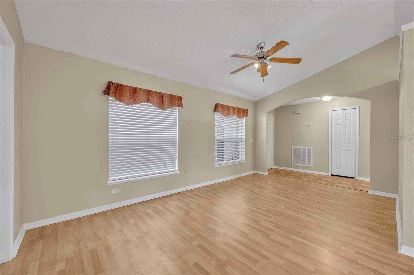 LAKEVIEW RESERVE 46/149 - Residential