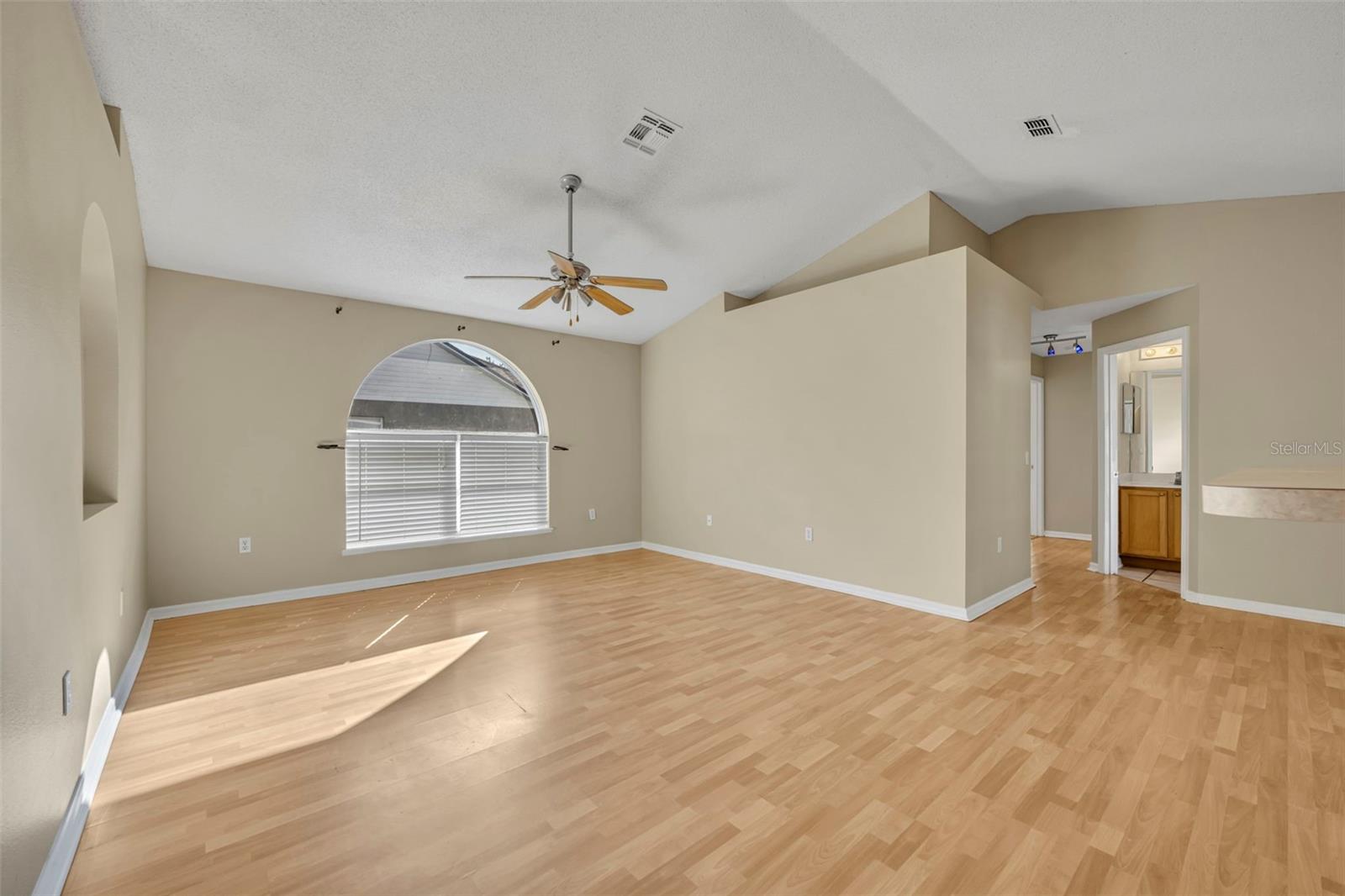 LAKEVIEW RESERVE 46/149 - Residential