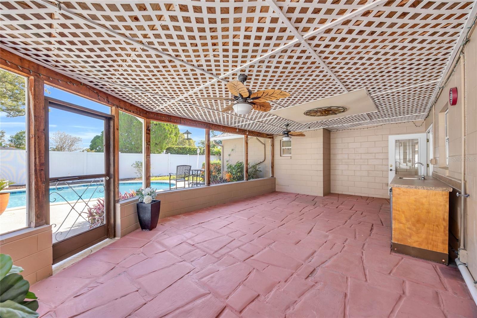 EASTBROOK SUB UNIT 15 - Residential