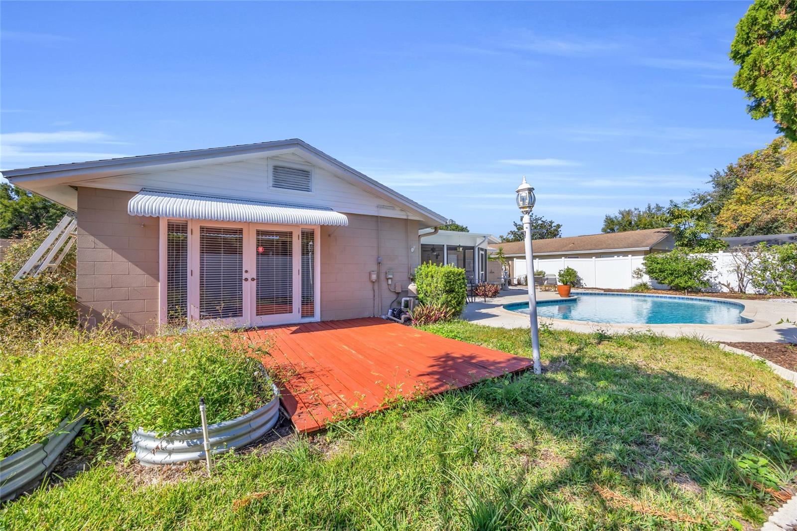 EASTBROOK SUB UNIT 15 - Residential