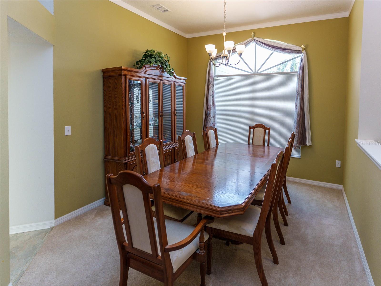 12202 ROSELAND DRIVE
