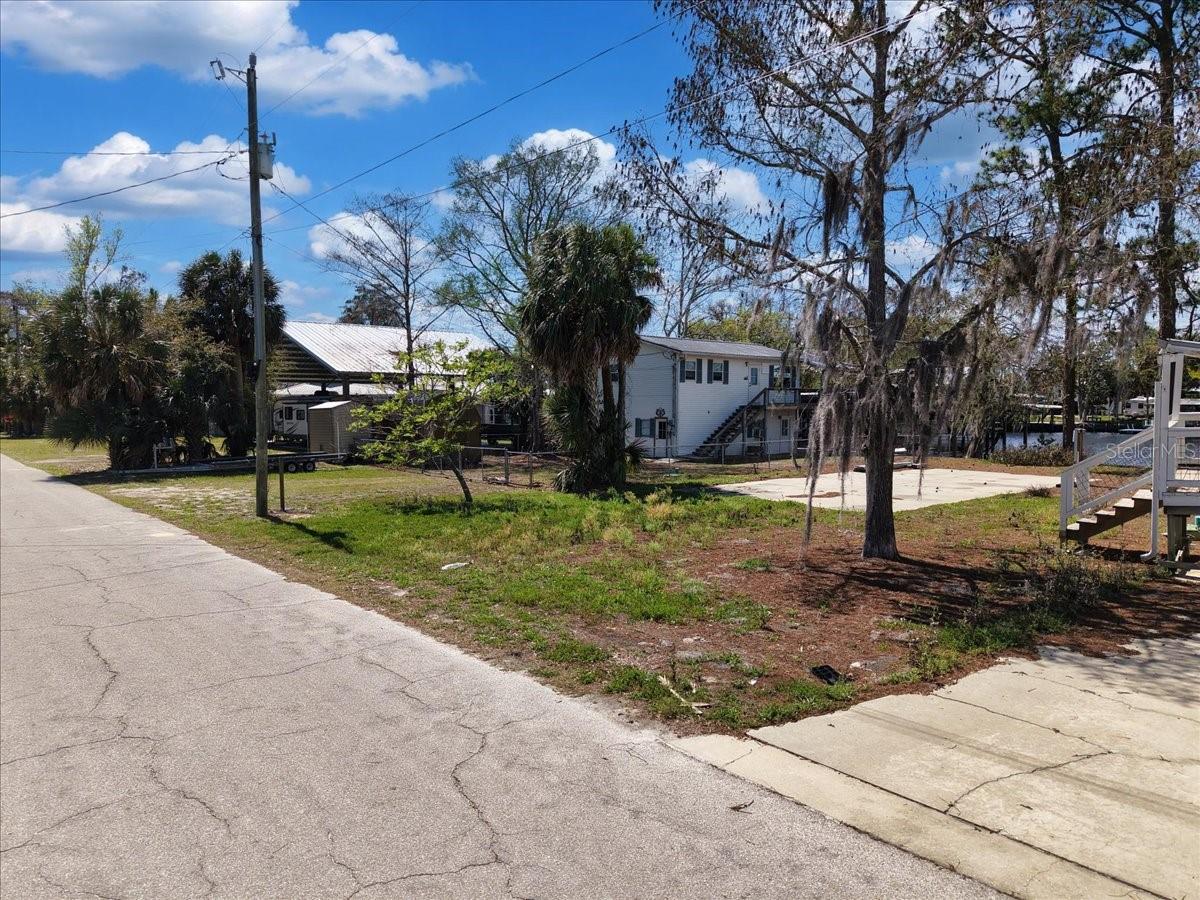 SUWANNEE SHORES - Land