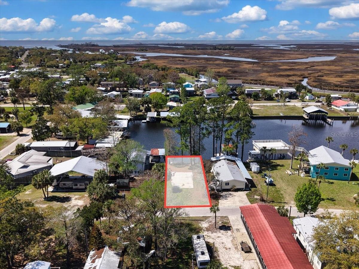 SUWANNEE SHORES - Land