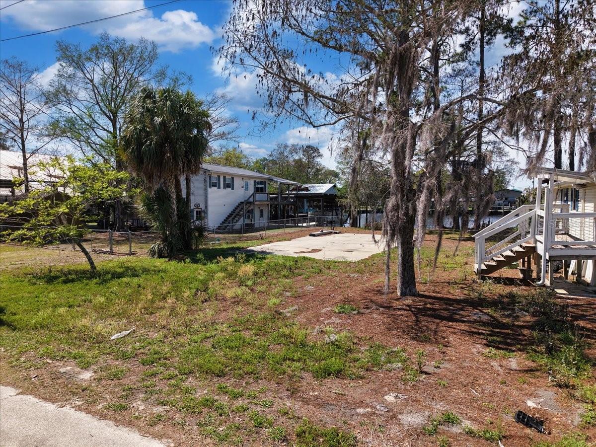 SUWANNEE SHORES - Land