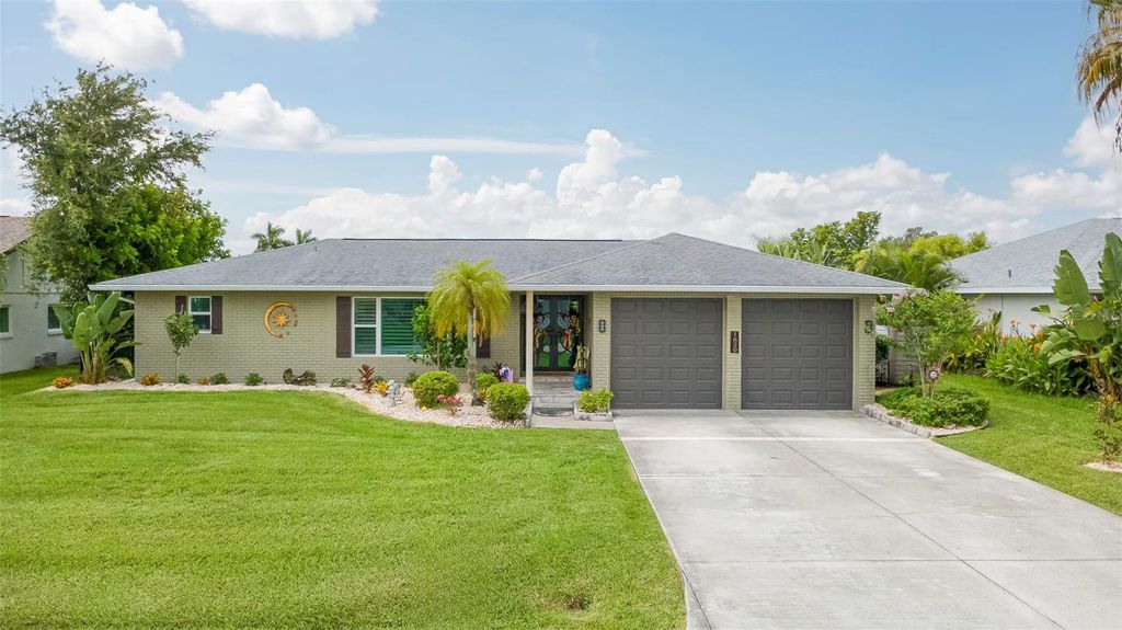 Photo of 1820 SE 36th Terrace, Cape Coral, FL 33904 (MLS # O6416431)