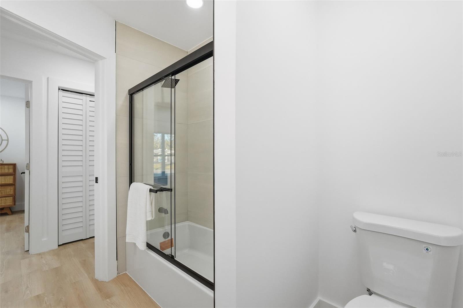 BAYWOOD SHORES 1ST ADD - Residential