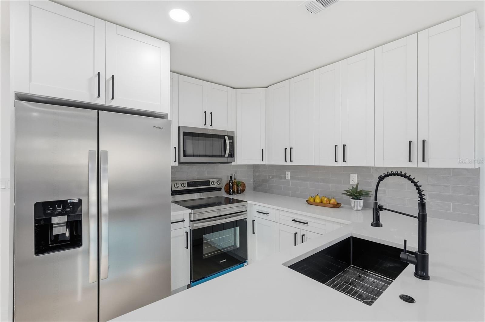 BAYWOOD SHORES 1ST ADD - Residential