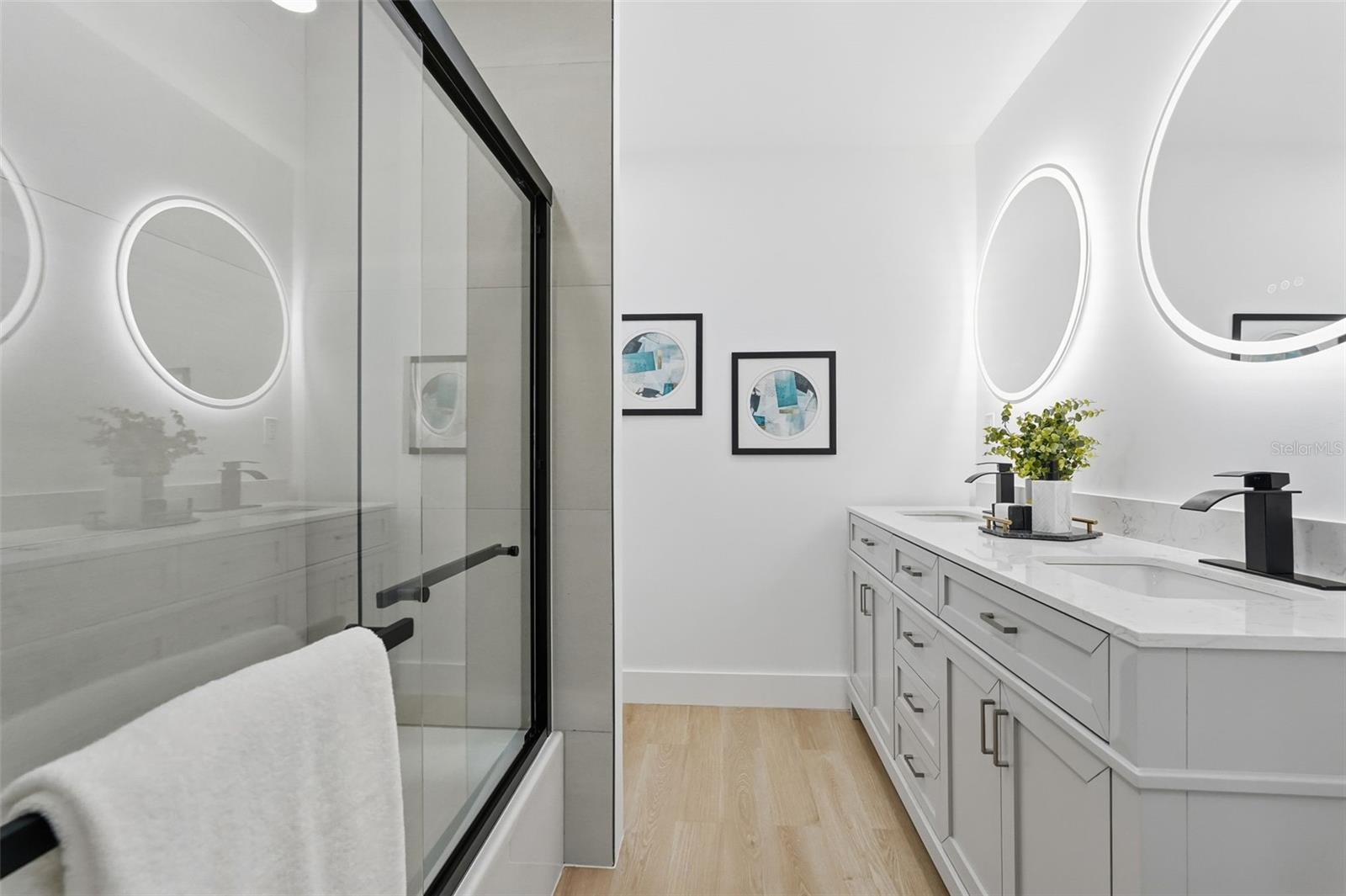 BAYWOOD SHORES 1ST ADD - Residential