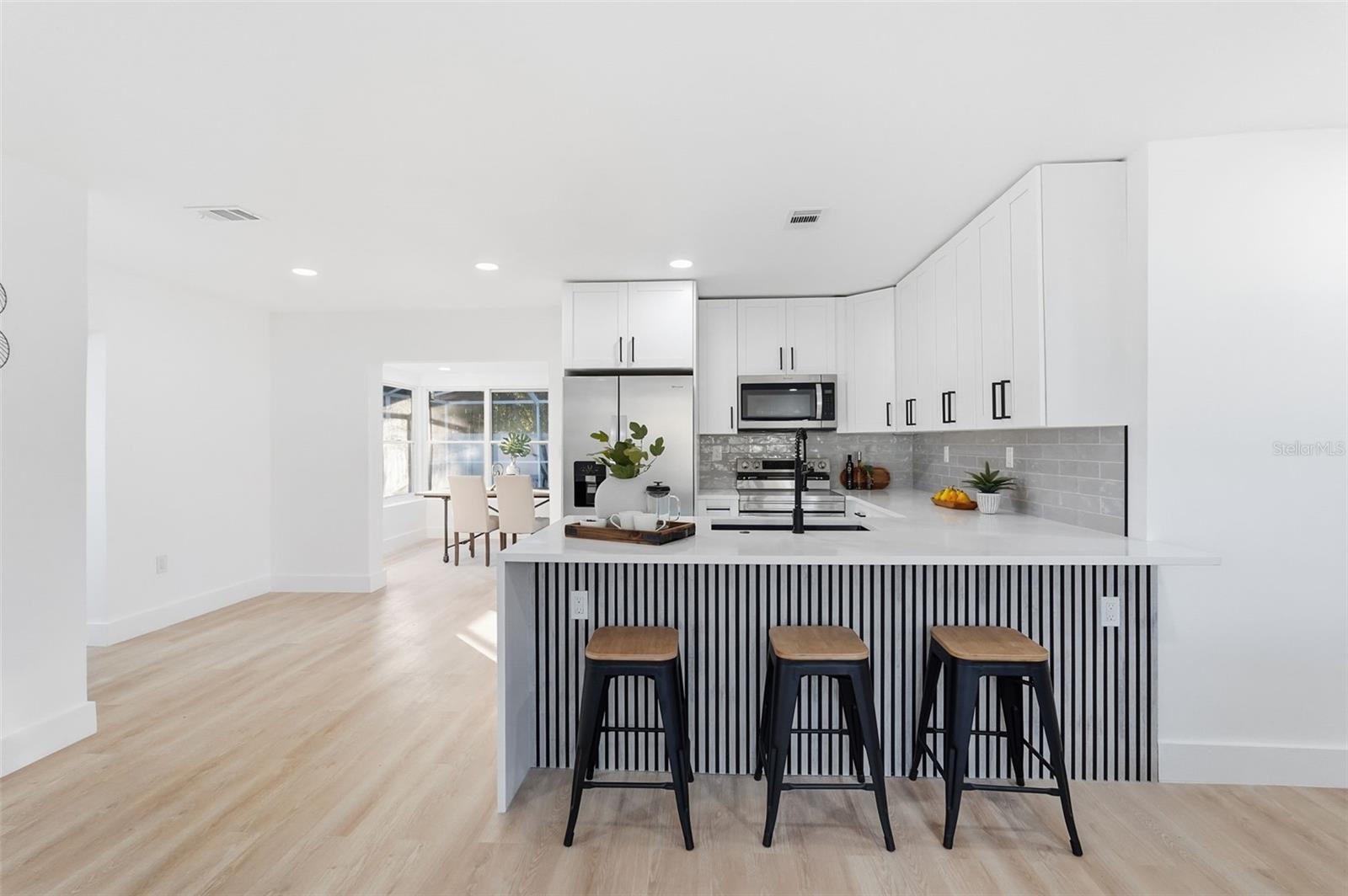 BAYWOOD SHORES 1ST ADD - Residential