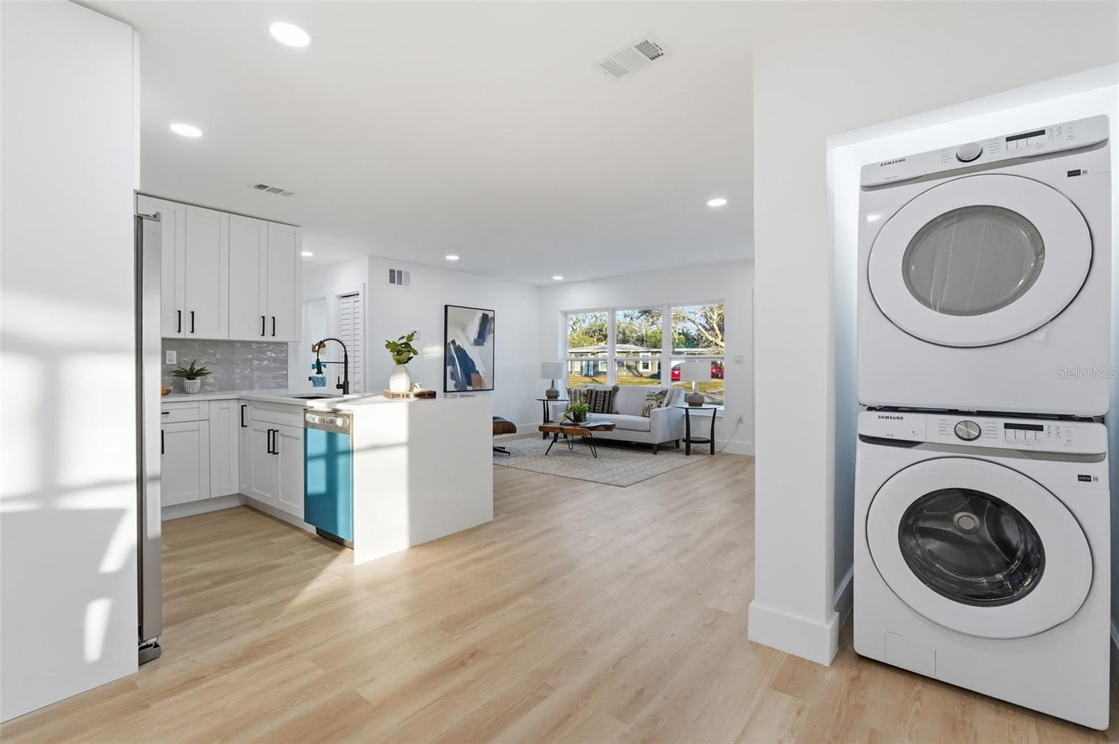 BAYWOOD SHORES 1ST ADD - Residential