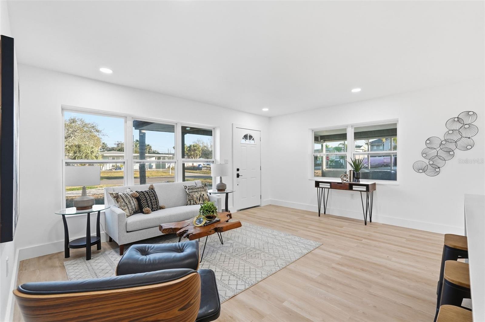 BAYWOOD SHORES 1ST ADD - Residential