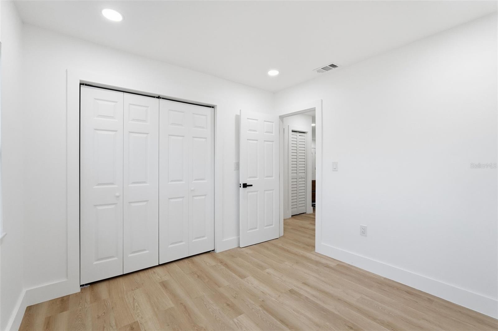 BAYWOOD SHORES 1ST ADD - Residential