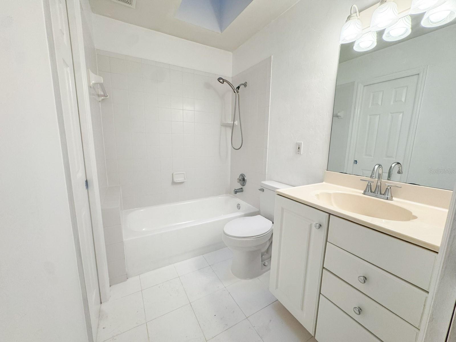 MEADOW GLEN REPL OF NOELLE ESTATE PH I - Residential