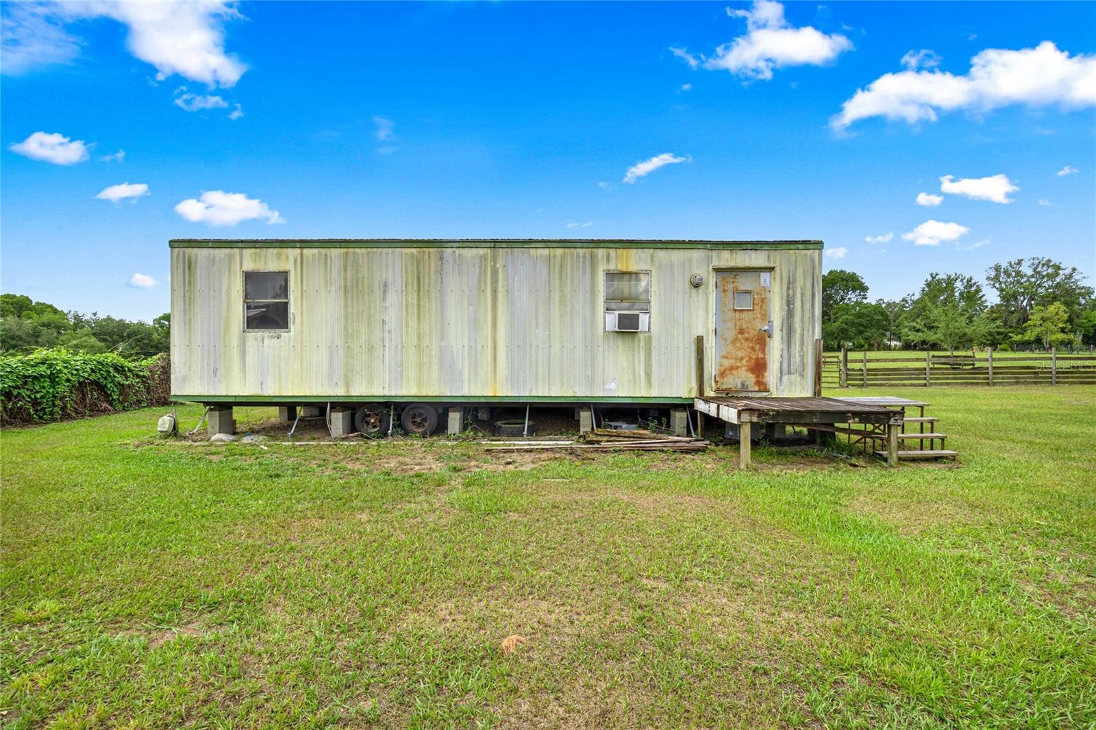ACREAGE - Residential
