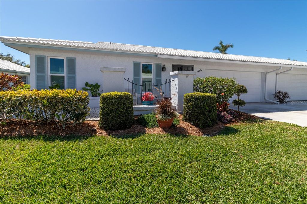 Photo of 6913 8th Avenue W, Bradenton, FL 34209 (MLS # A4664015)