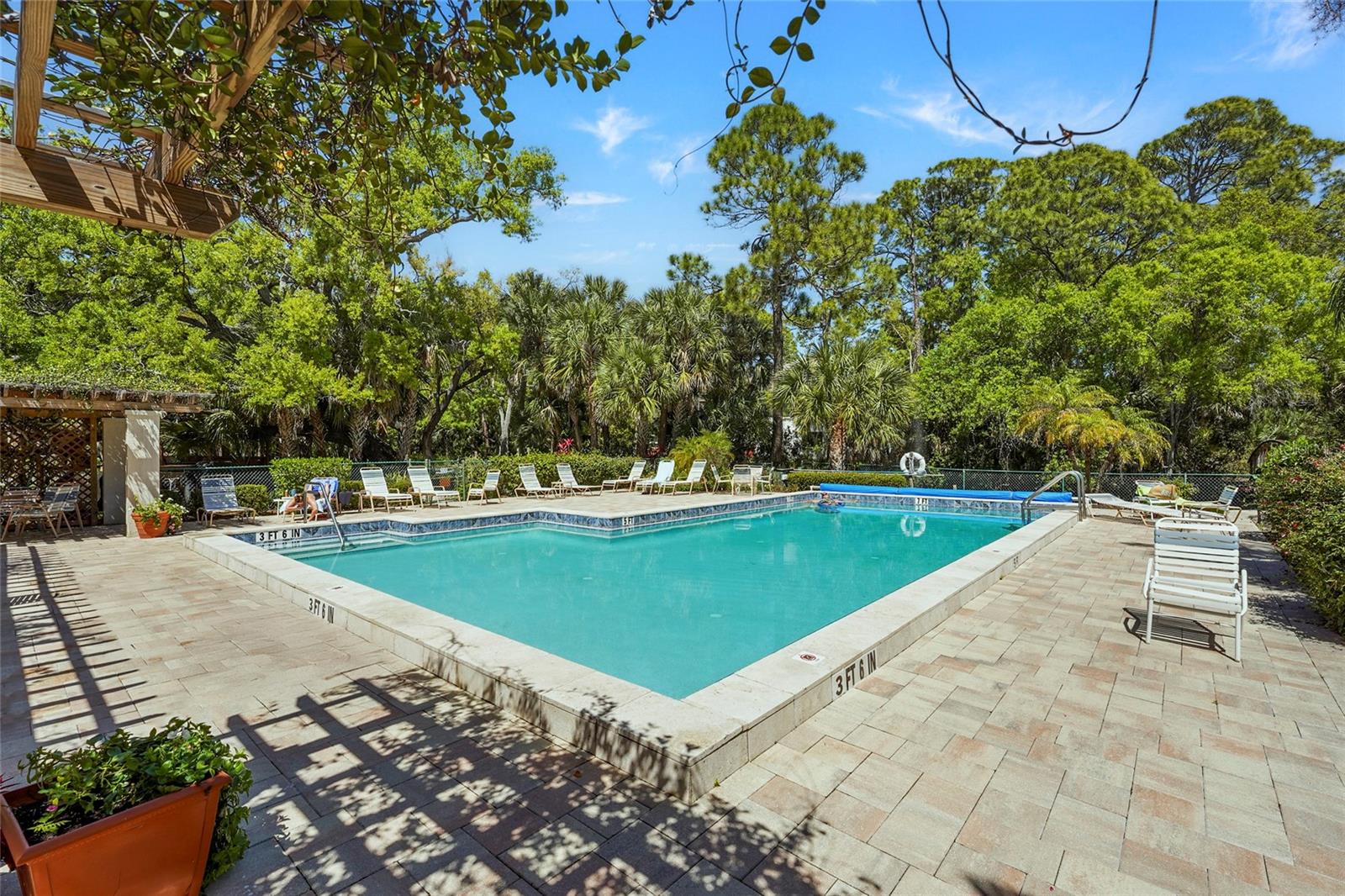 CROOKED CREEK SEC 1 - Residential